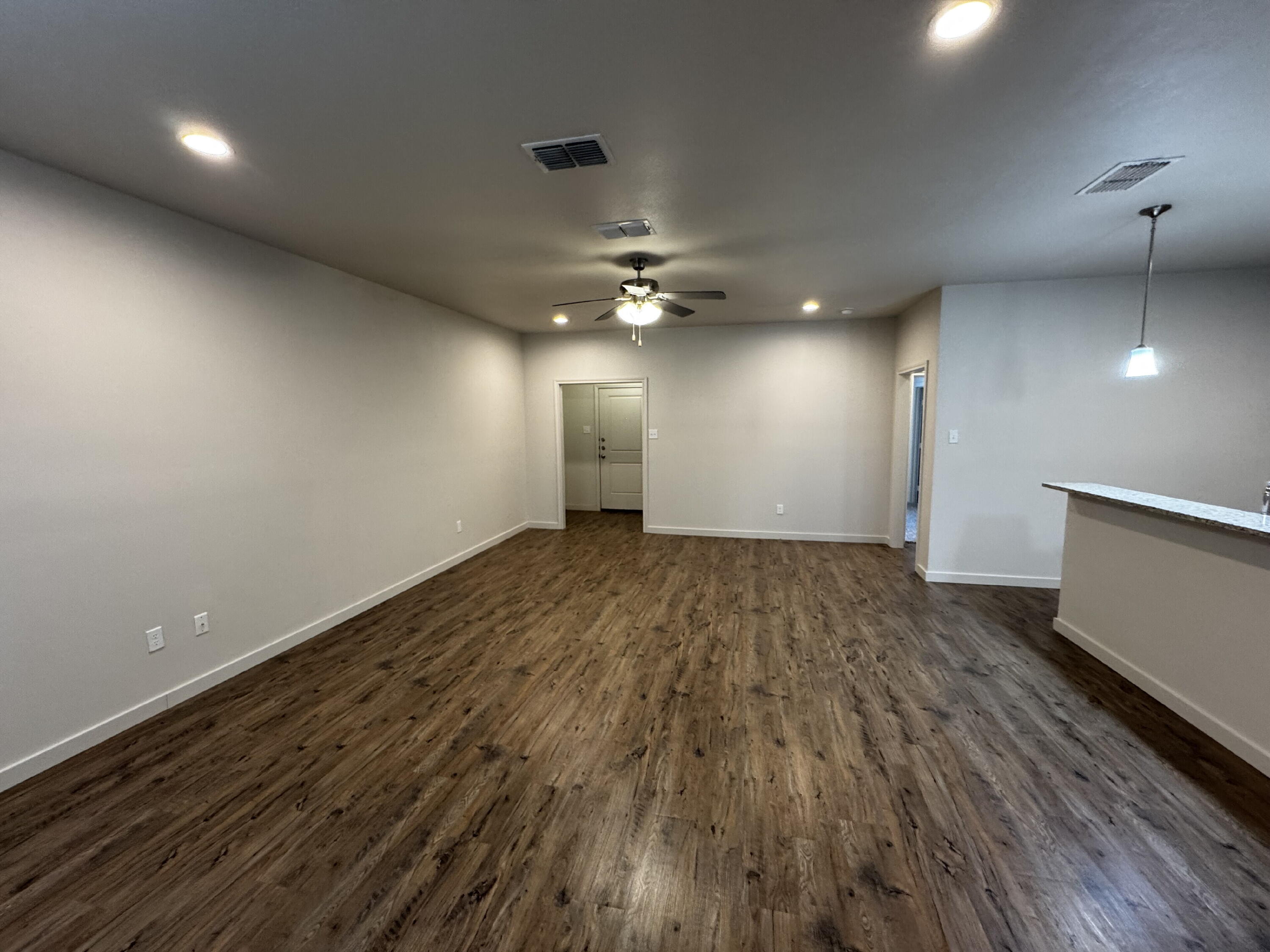 2613 135th Street Property Photo 2