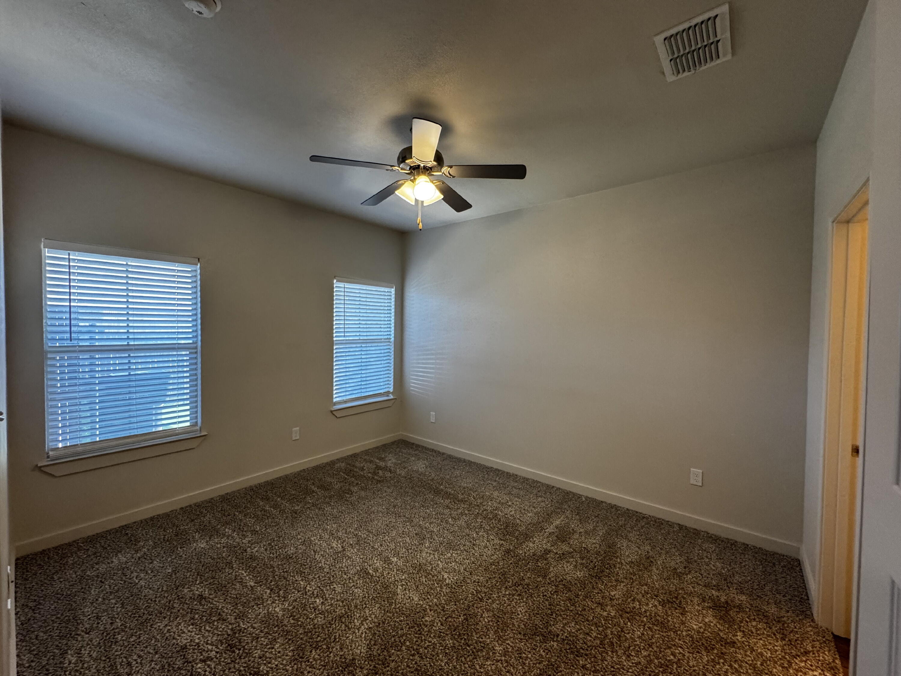 2613 135th Street Property Photo 11