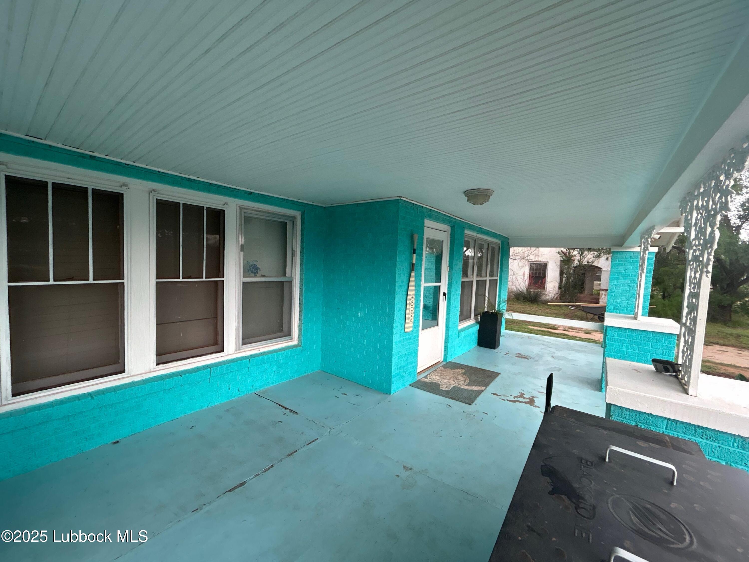 511 Trumbull Avenue Property Photo 7