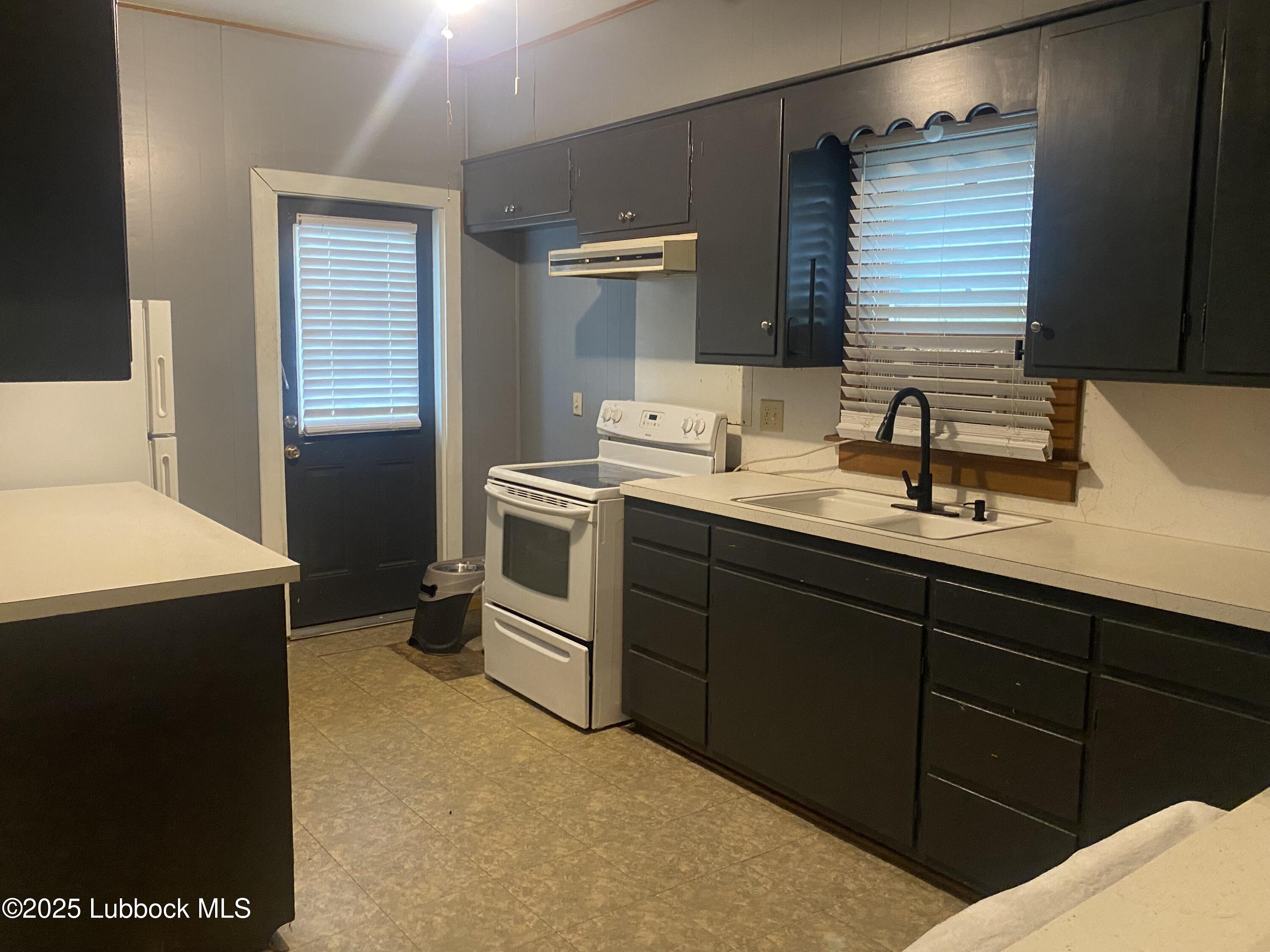 511 Trumbull Avenue Property Photo 18