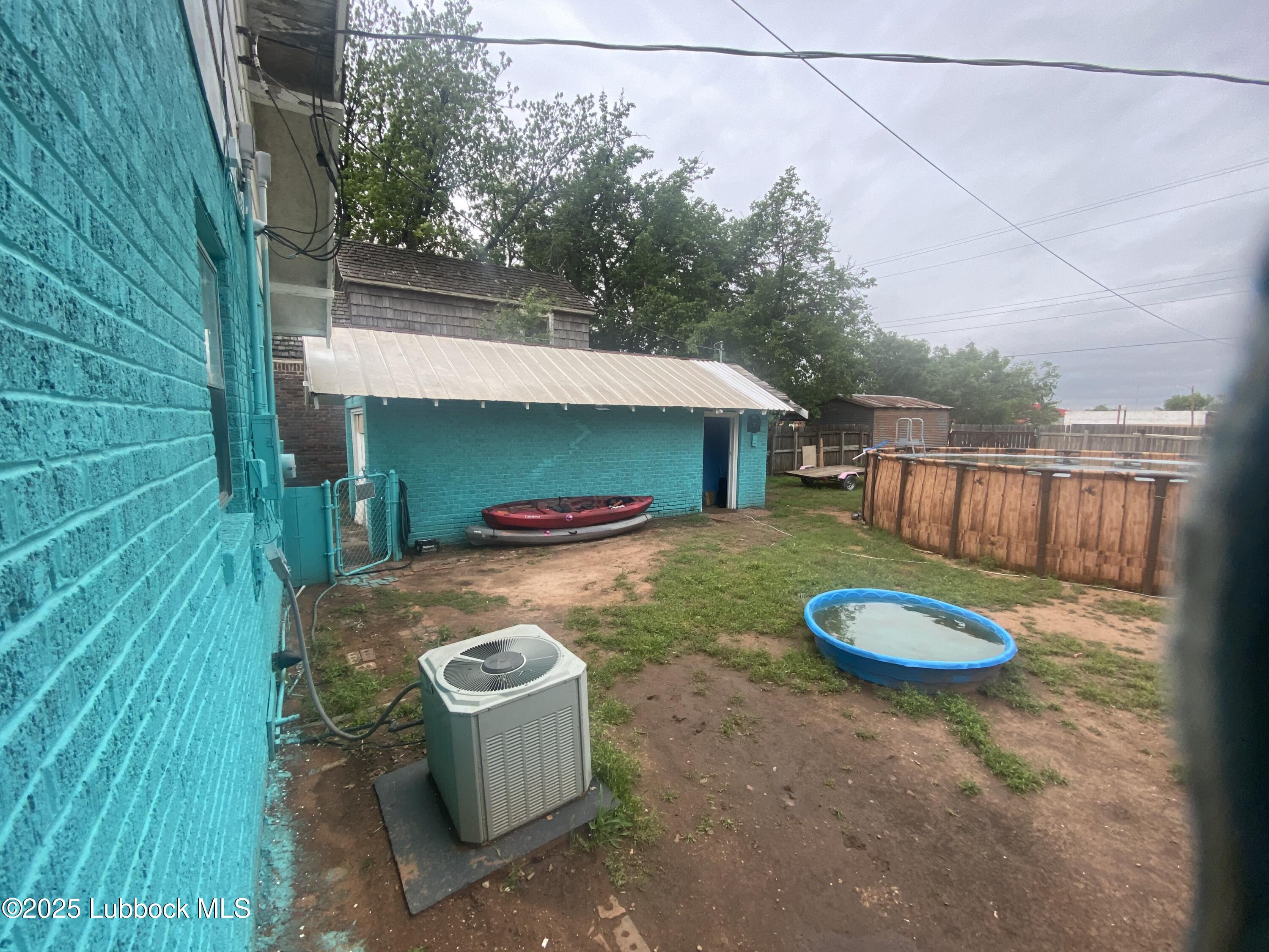 511 Trumbull Avenue Property Photo 32