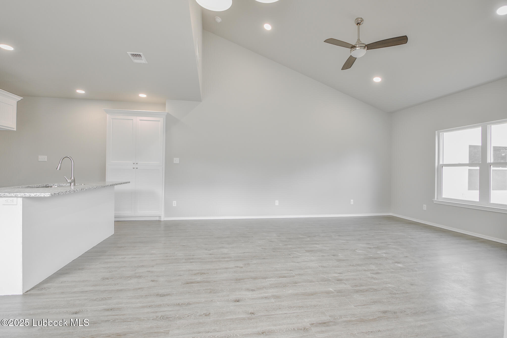 3119-3121 74th Street Property Photo 6