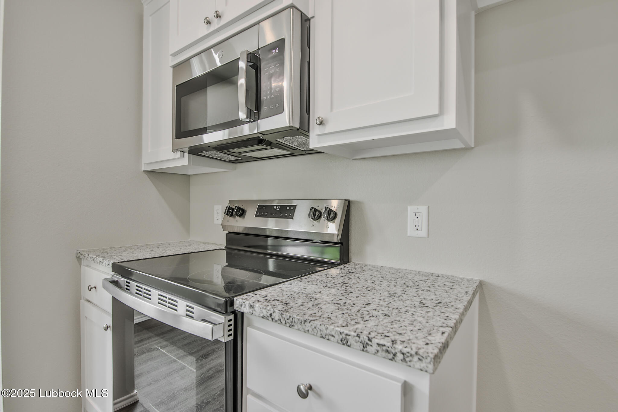 3119-3121 74th Street Property Photo 11