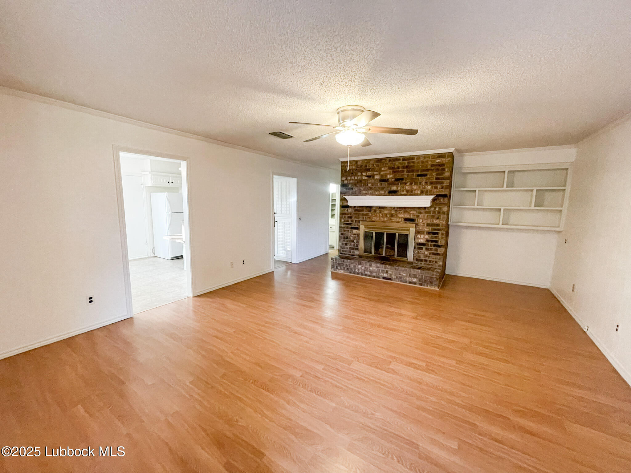 7002 Hartford Avenue Property Photo 3