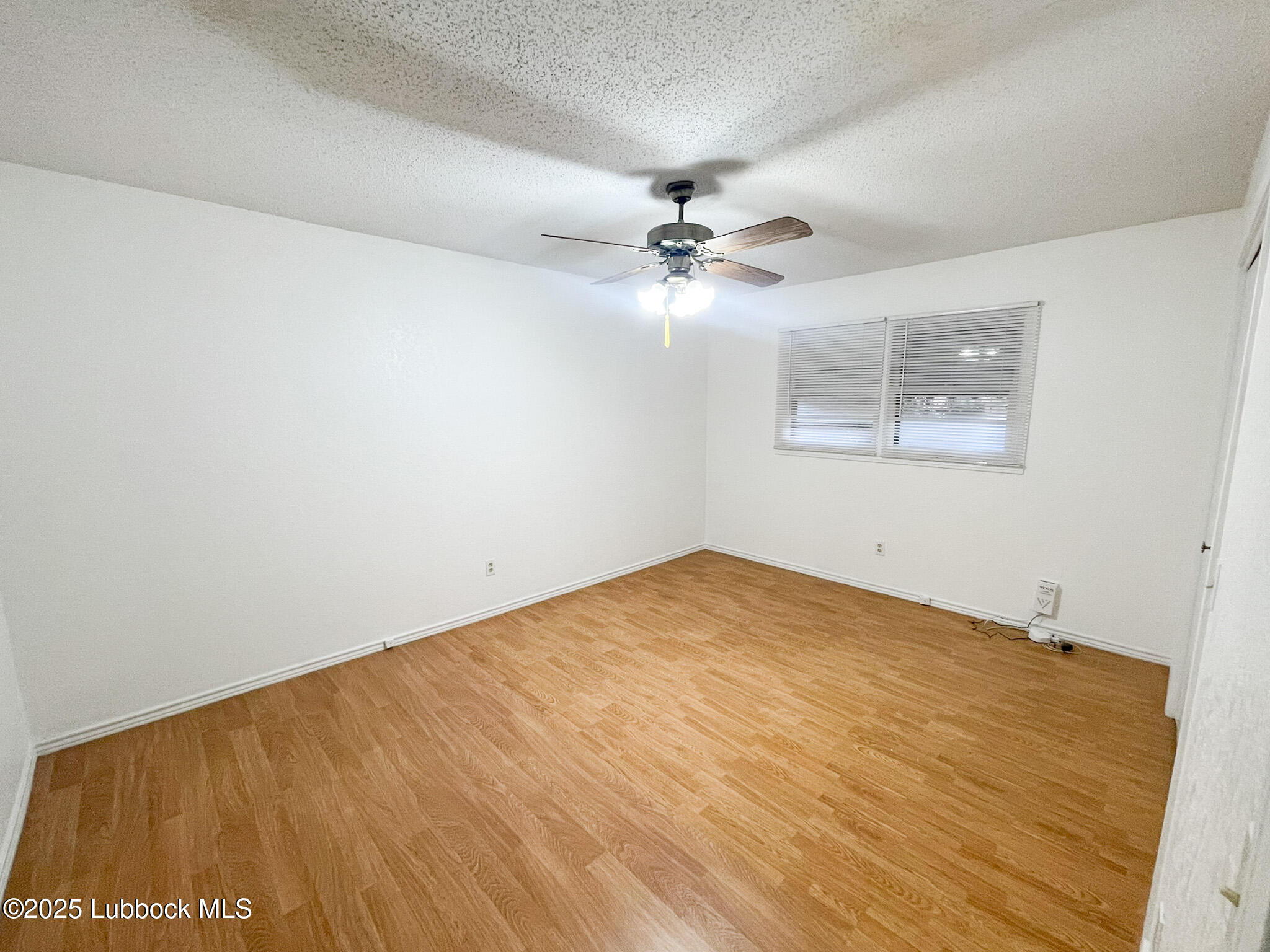 7002 Hartford Avenue Property Photo 8