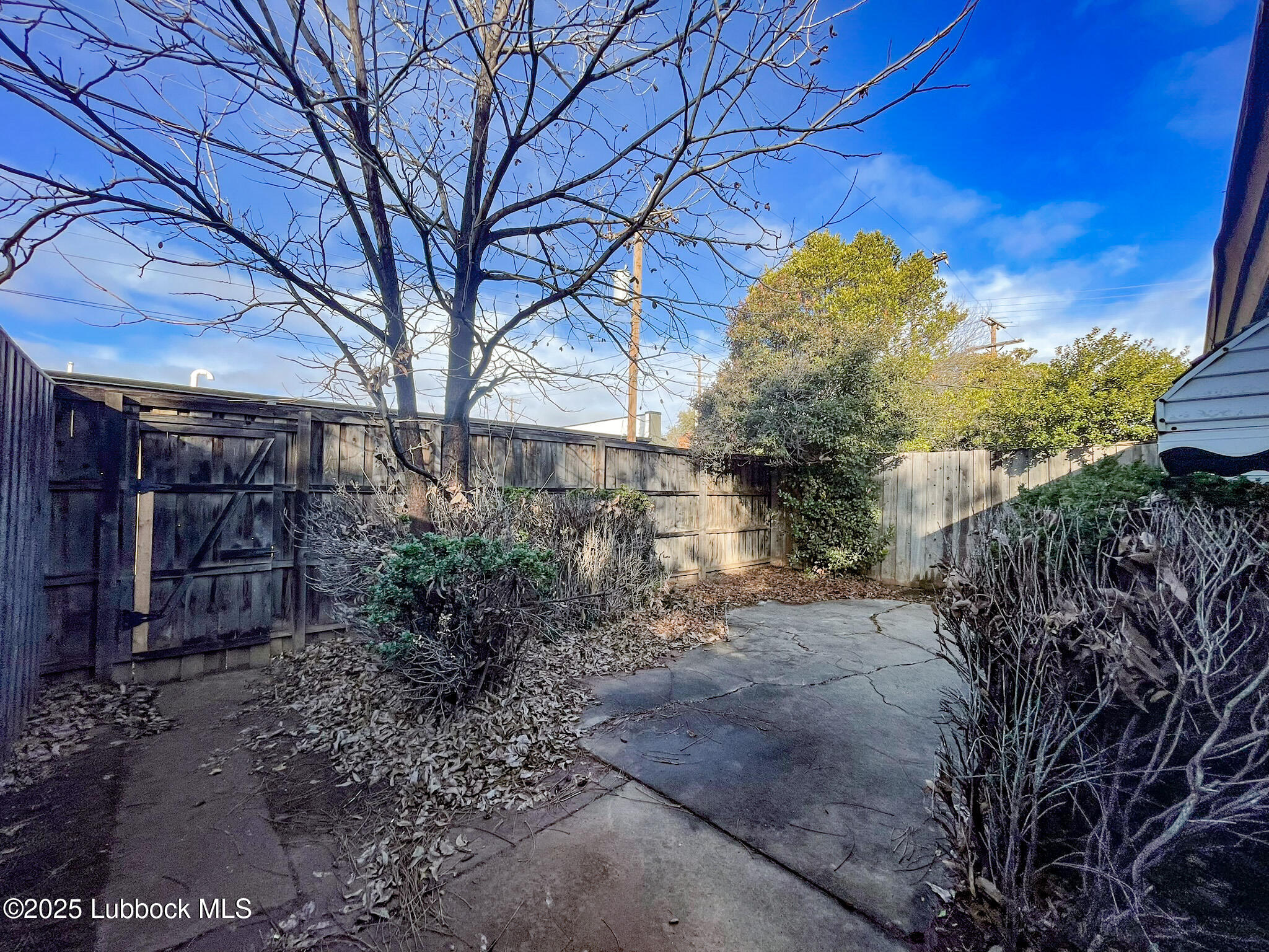 7002 Hartford Avenue Property Photo 12