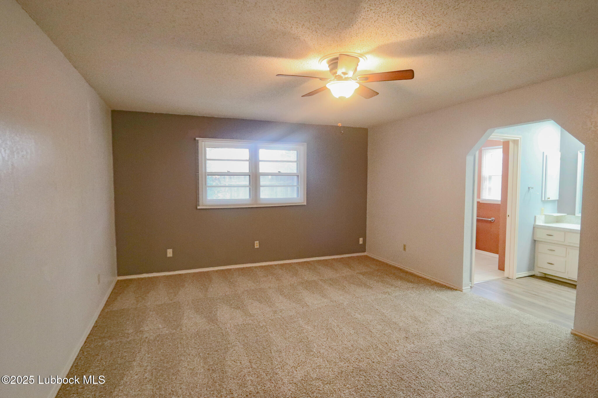 7002 Hartford Avenue Property Photo 18