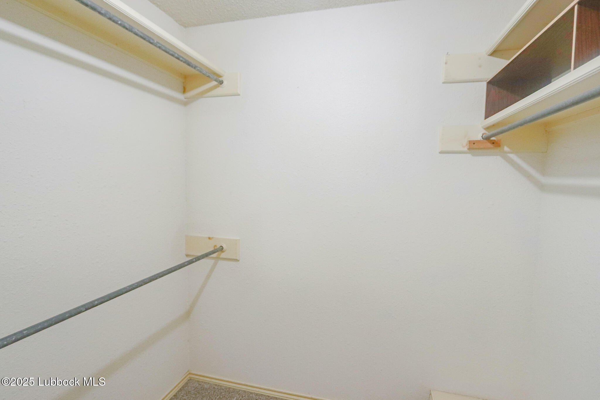 7002 Hartford Avenue Property Photo 20