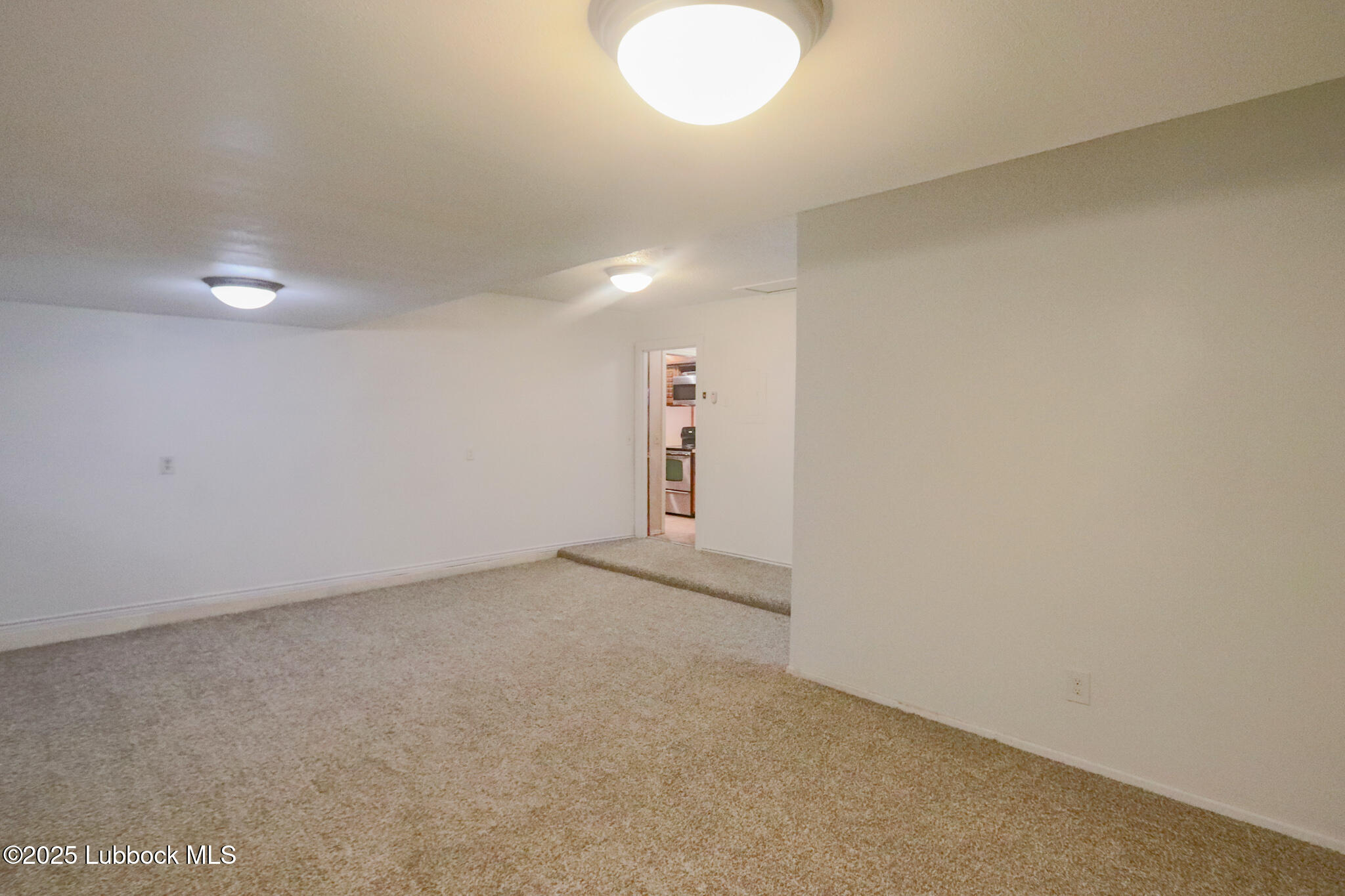 7002 Hartford Avenue Property Photo 24
