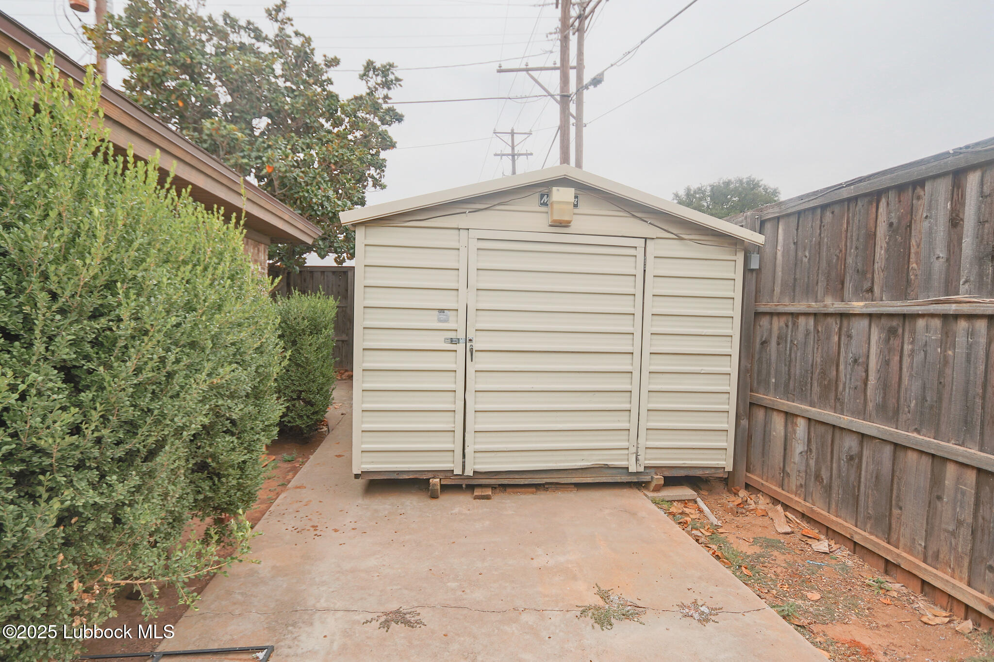 7002 Hartford Avenue Property Photo 27