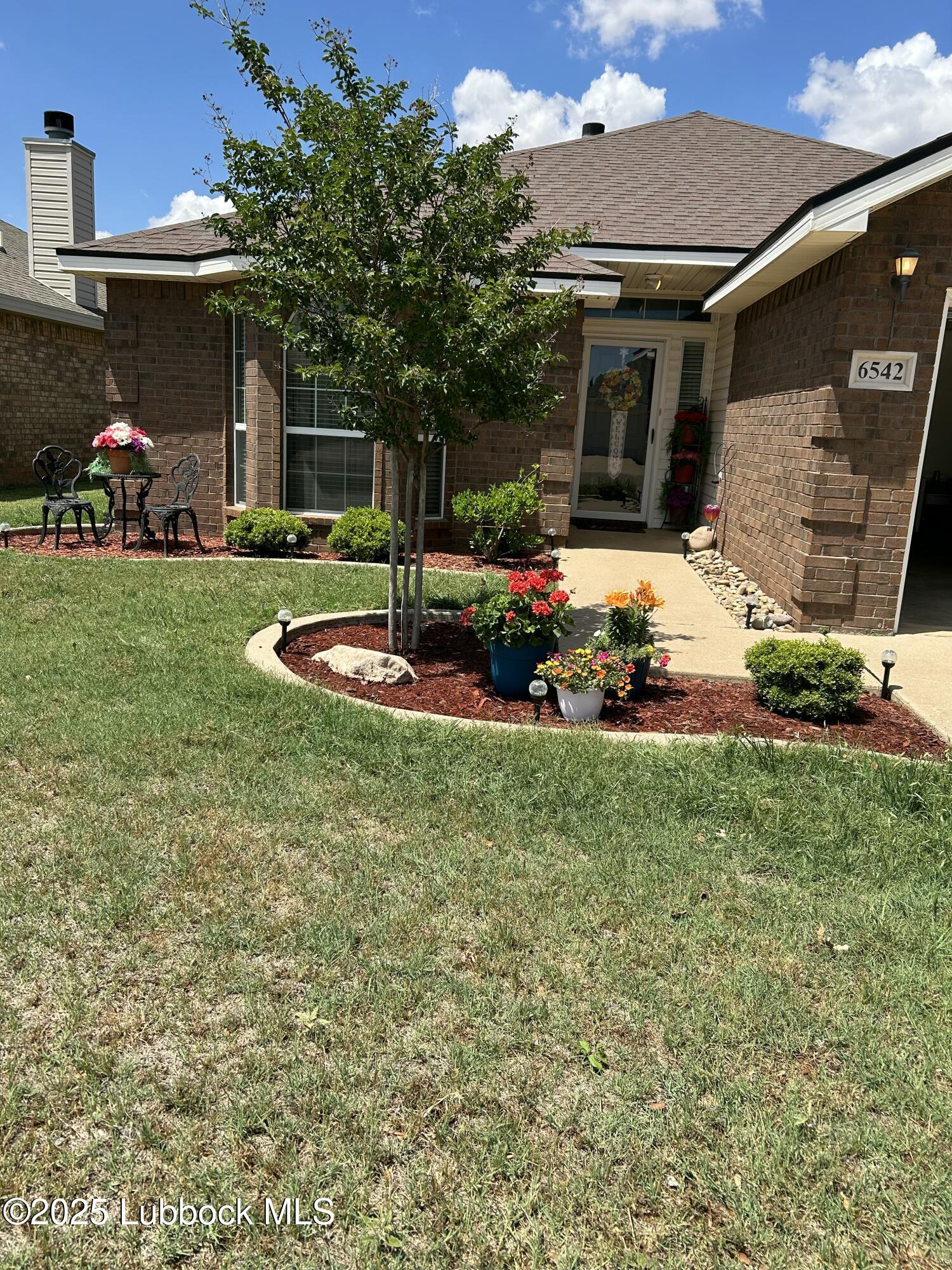 6542 87th Street Property Photo 1