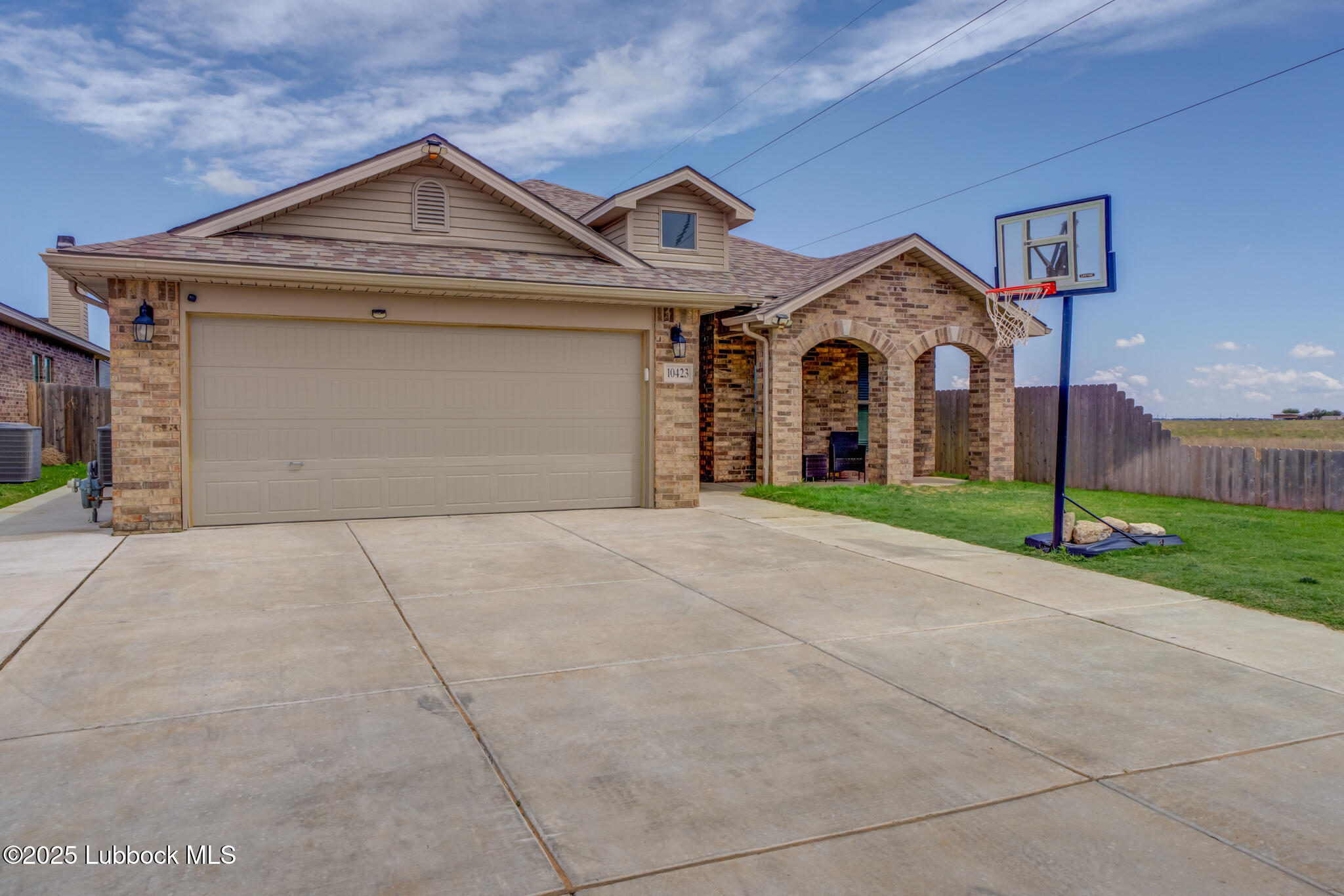 10423 Winfield Avenue Property Photo