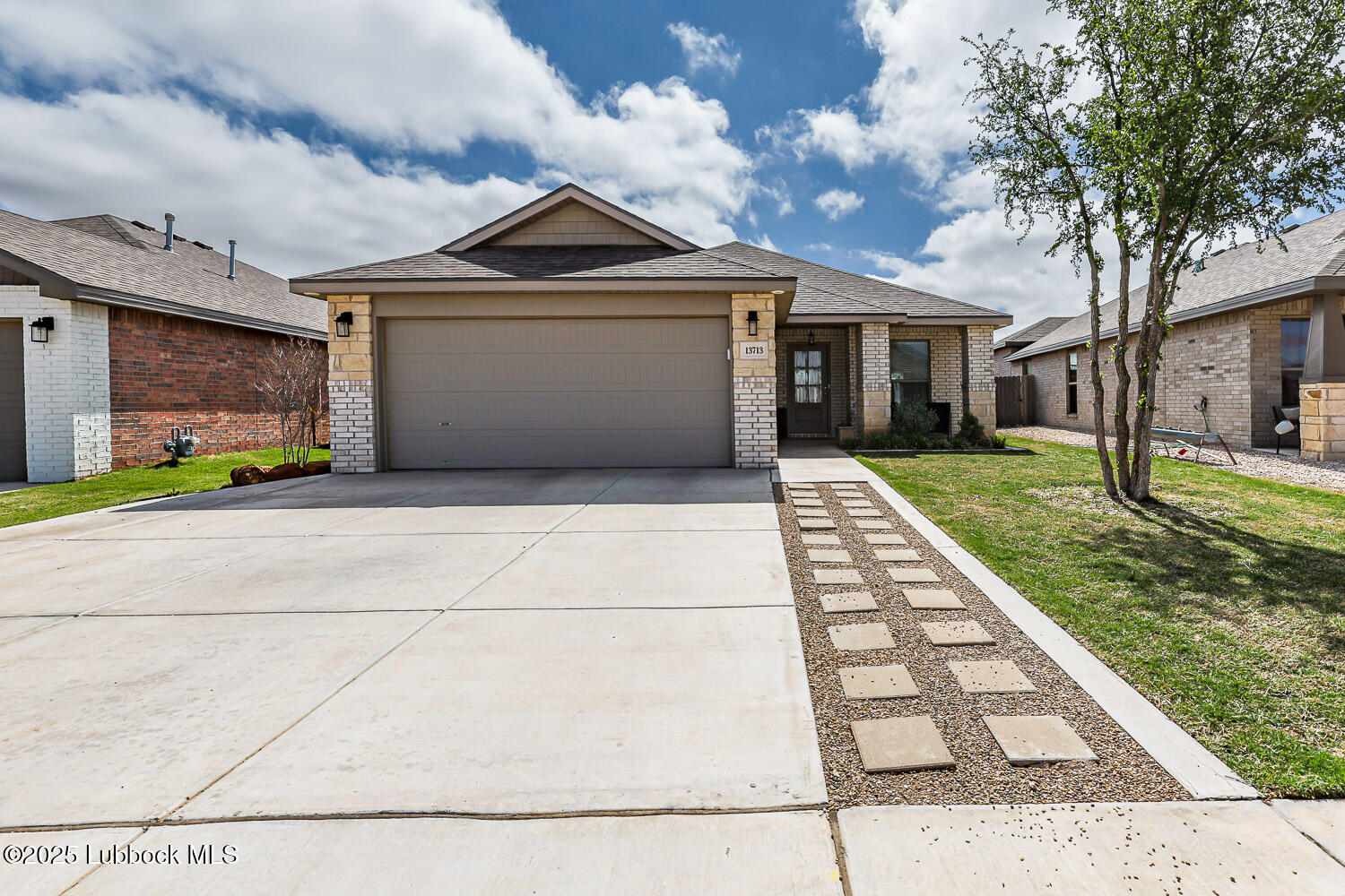 13713 Avenue T Property Photo 1
