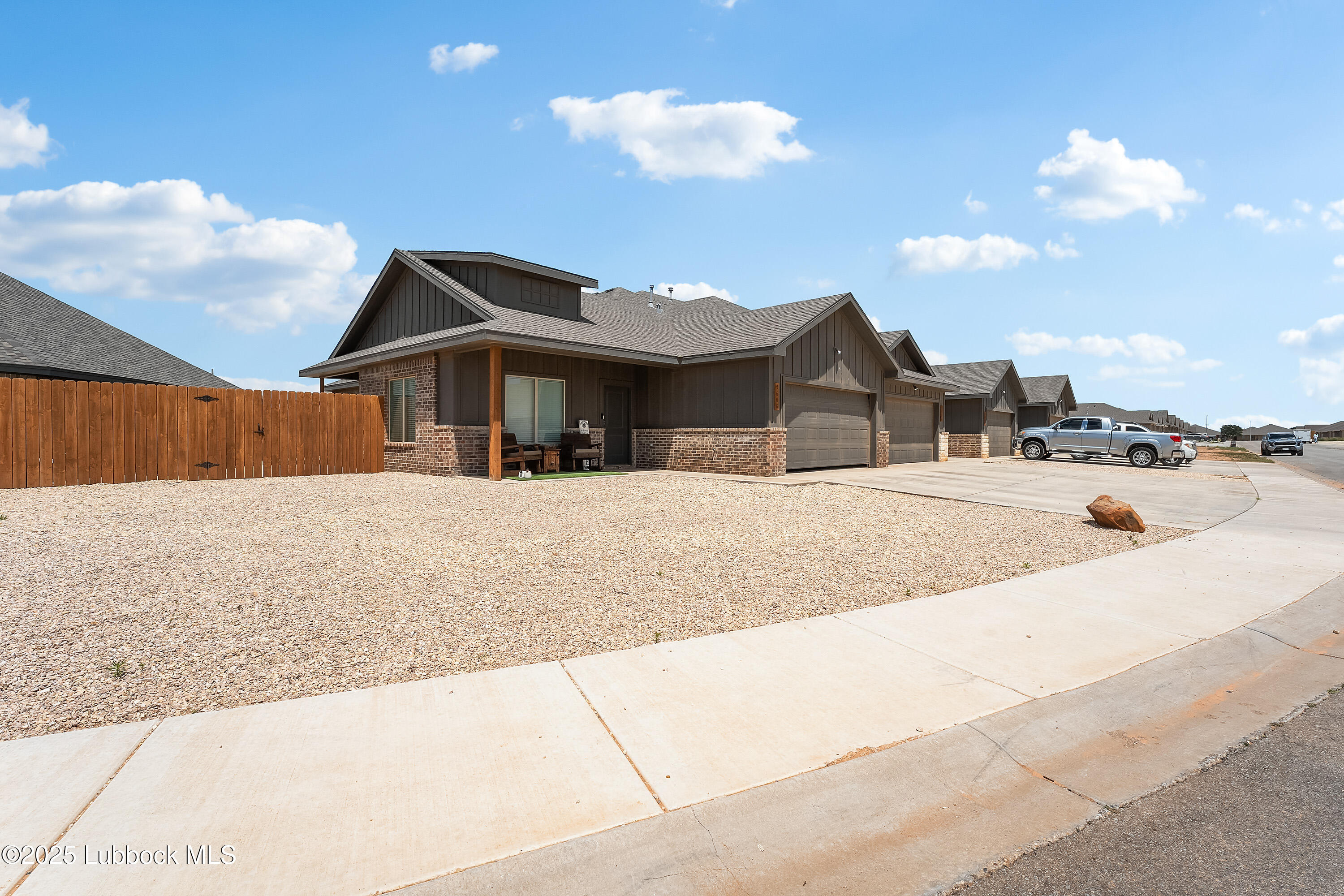 5602 Kemper Street Property Photo 1