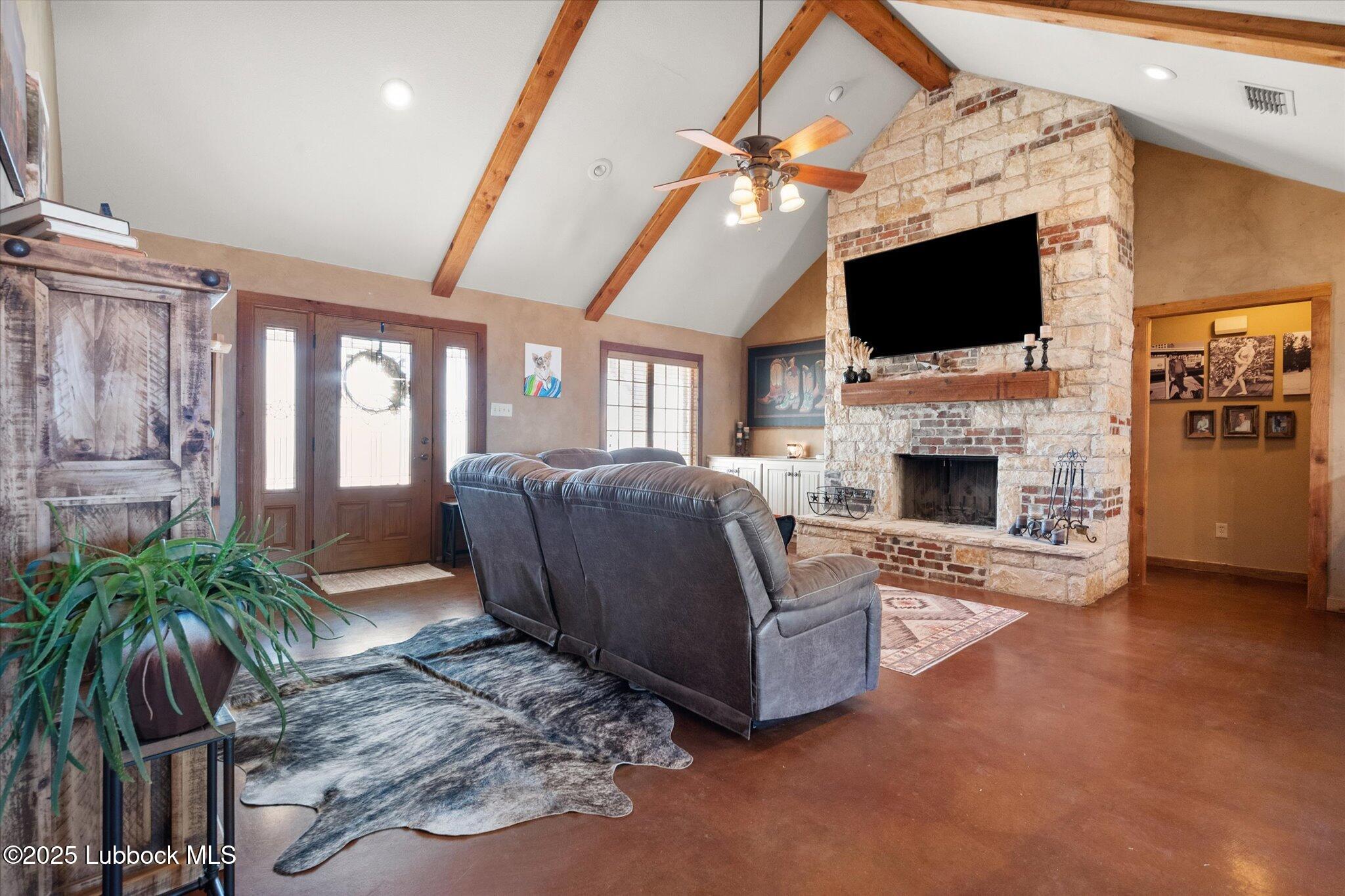 9110 F M 1729 Property Photo 11