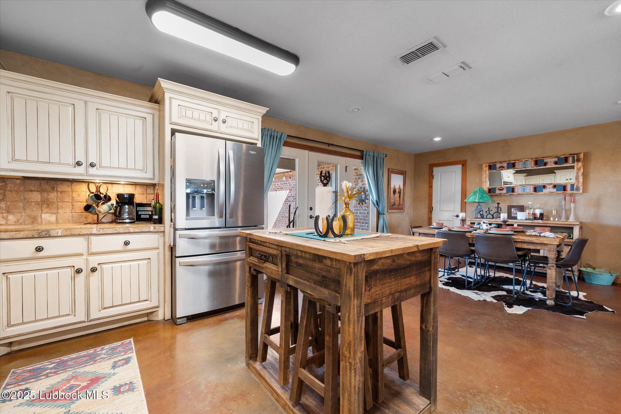 9110 F M 1729 Property Photo 14