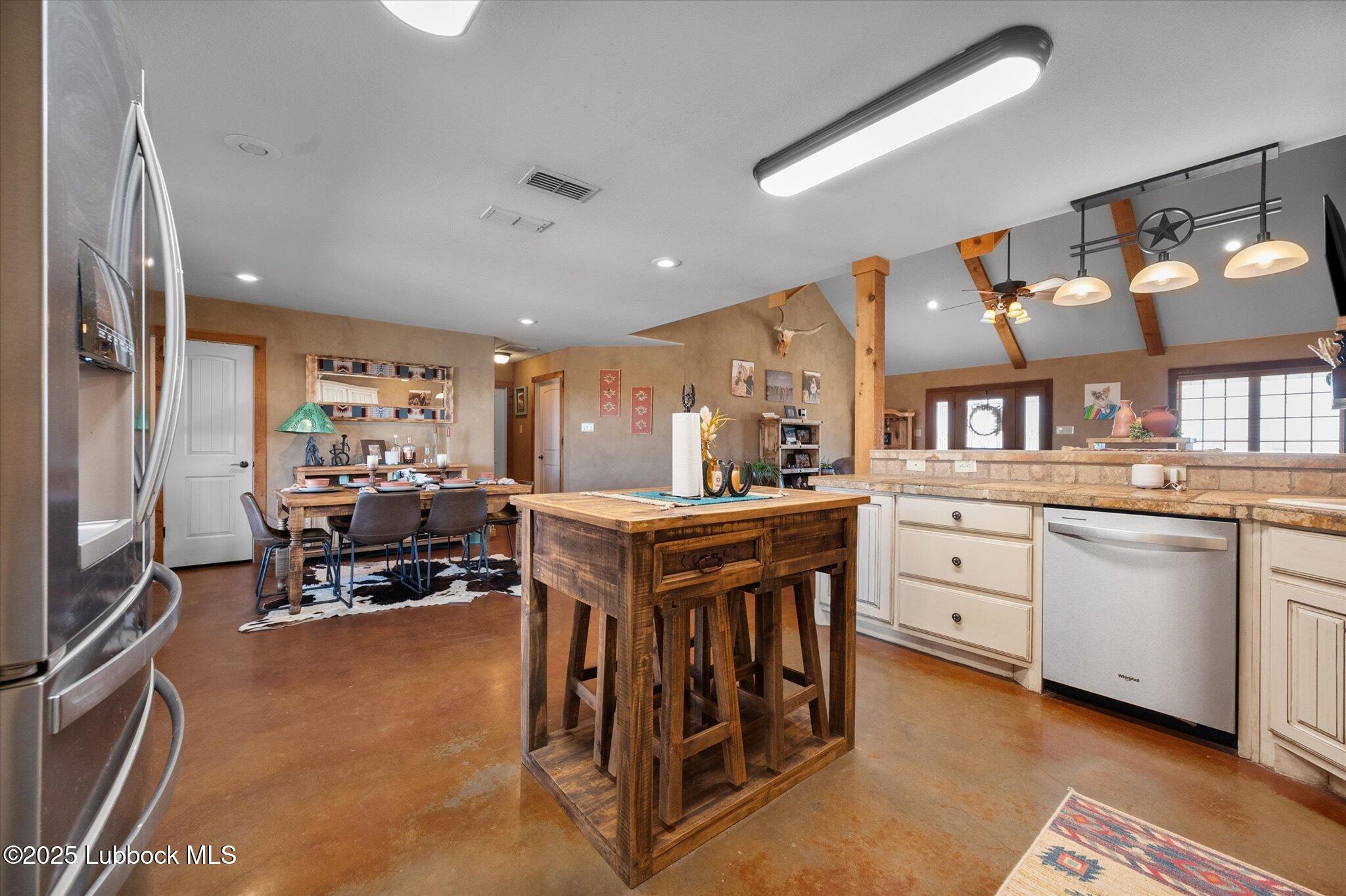9110 F M 1729 Property Photo 16