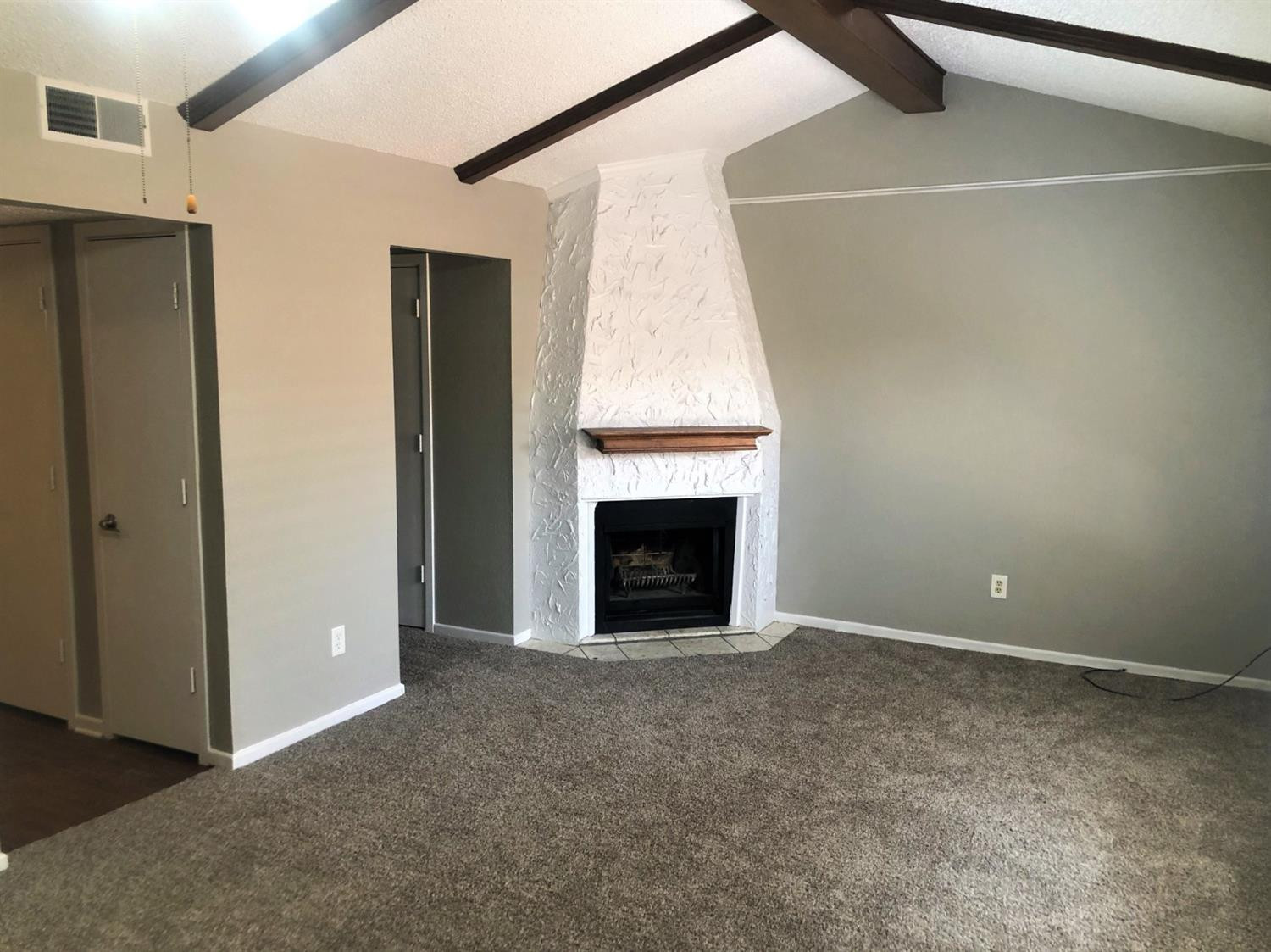 5712 38th Street Property Photo 2