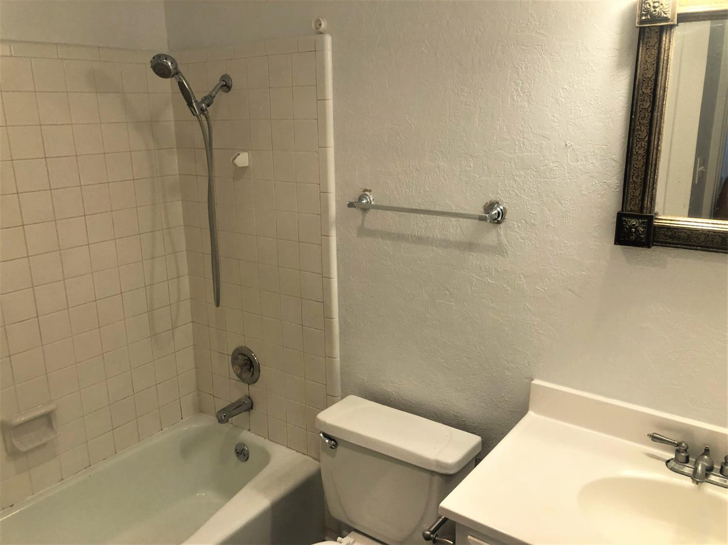 5712 38th Street Property Photo 6