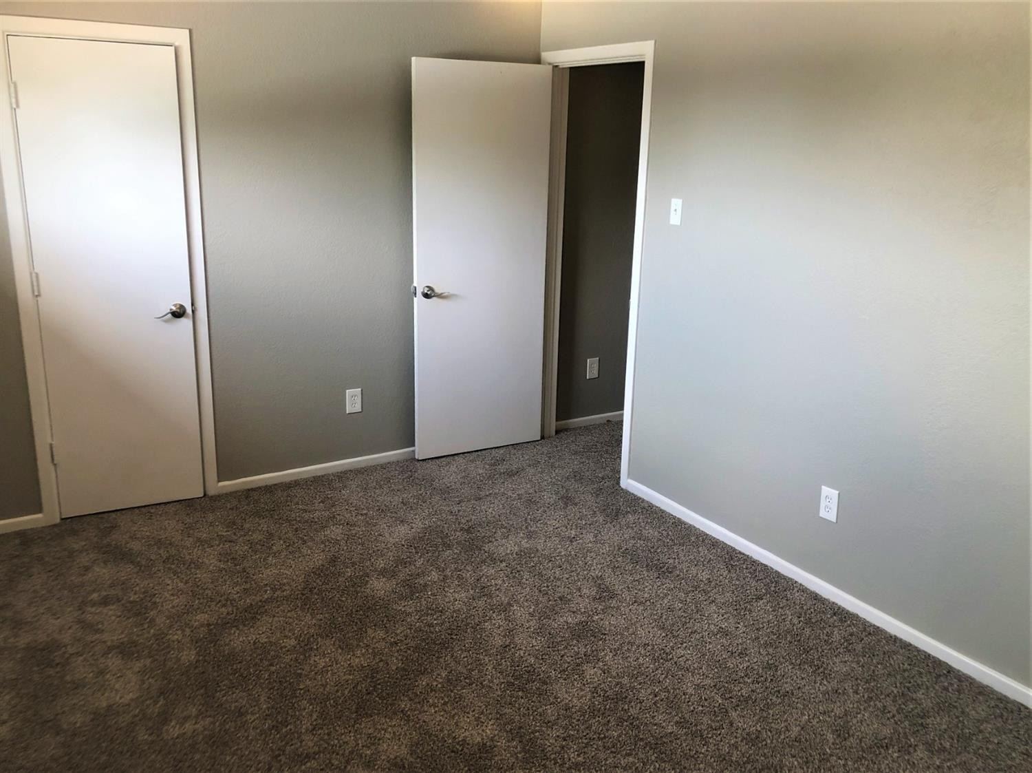 5712 38th Street Property Photo 9