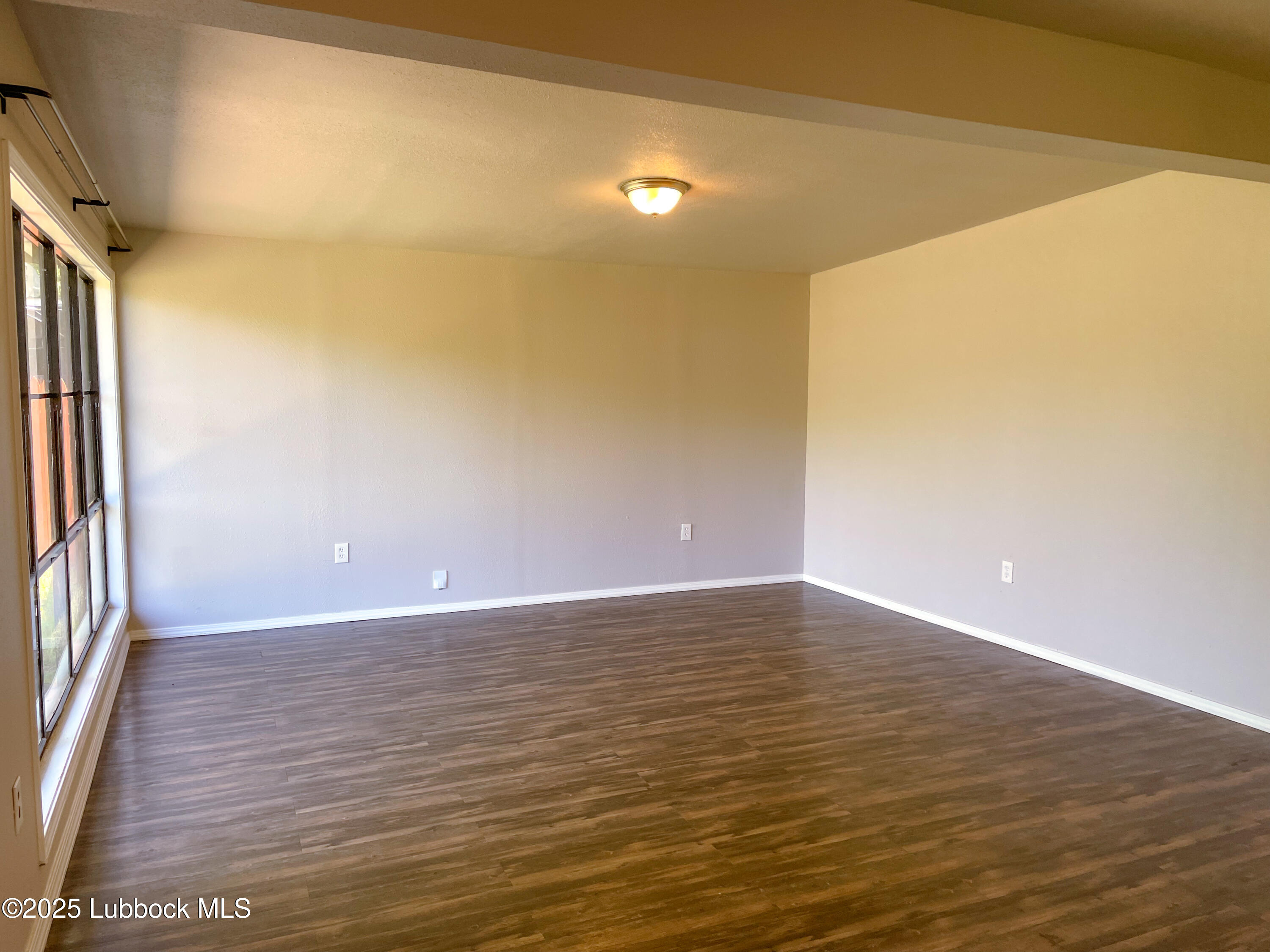 2712 65th Street Property Photo 13