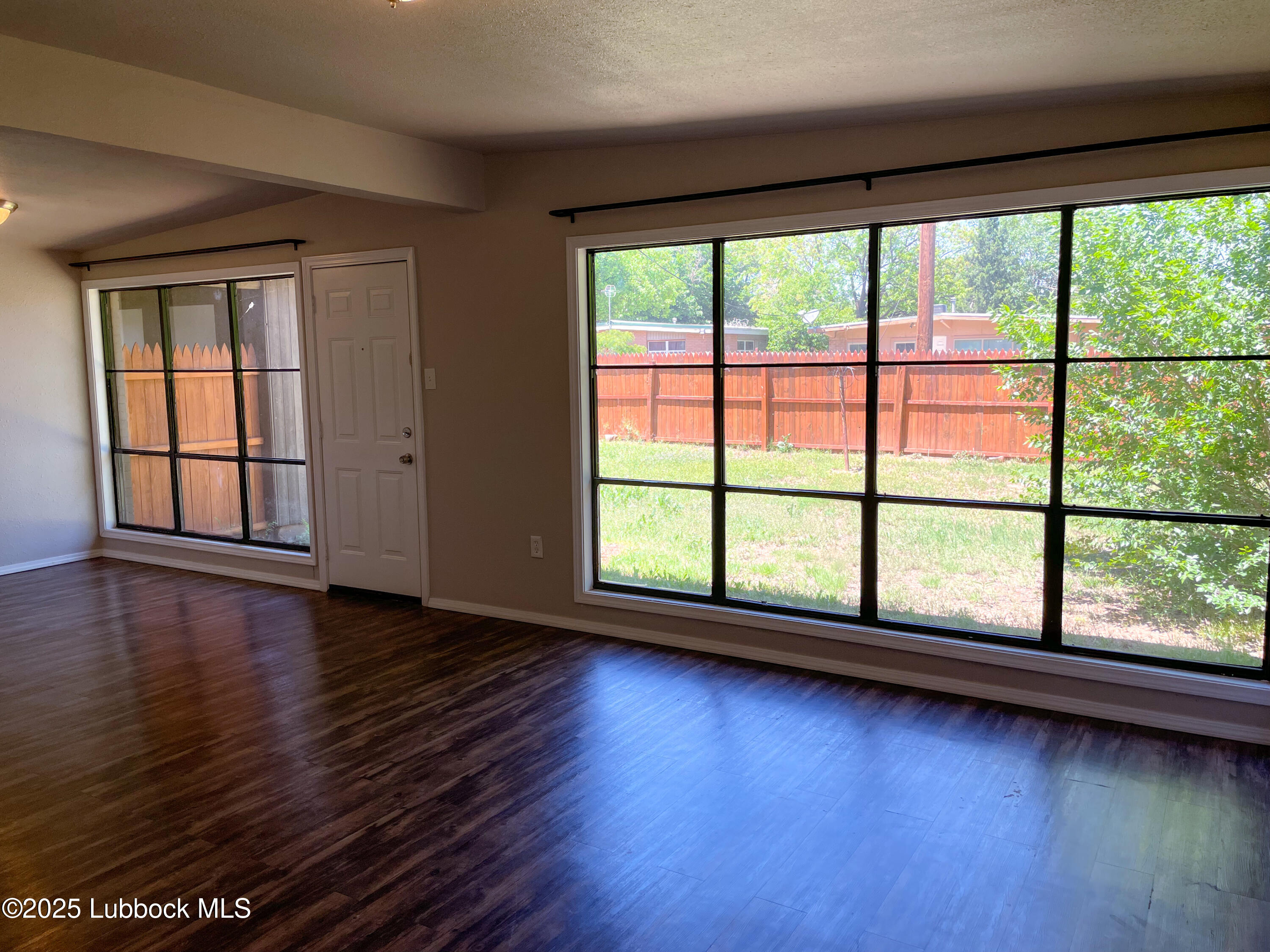 2712 65th Street Property Photo 14