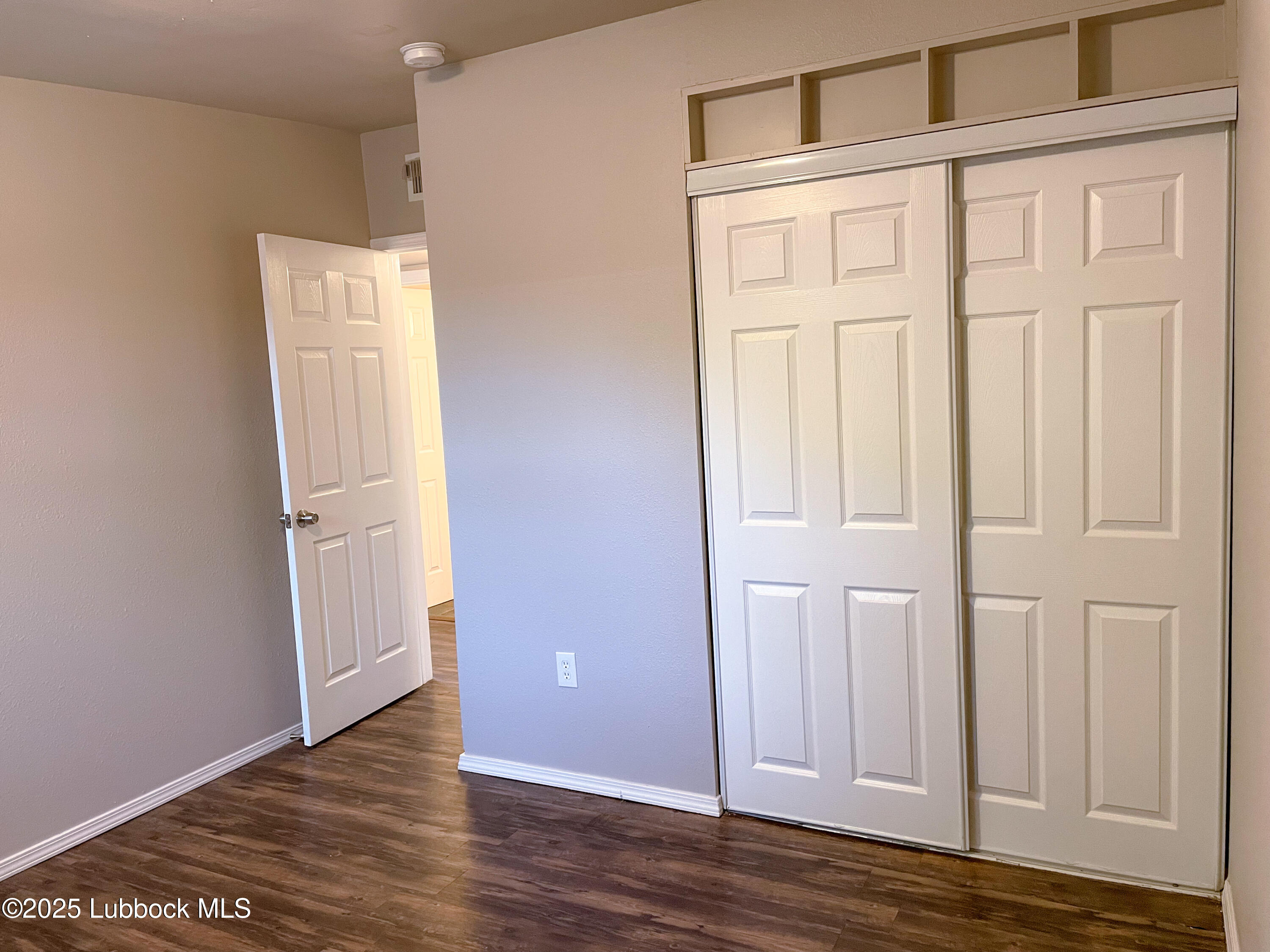 2712 65th Street Property Photo 19