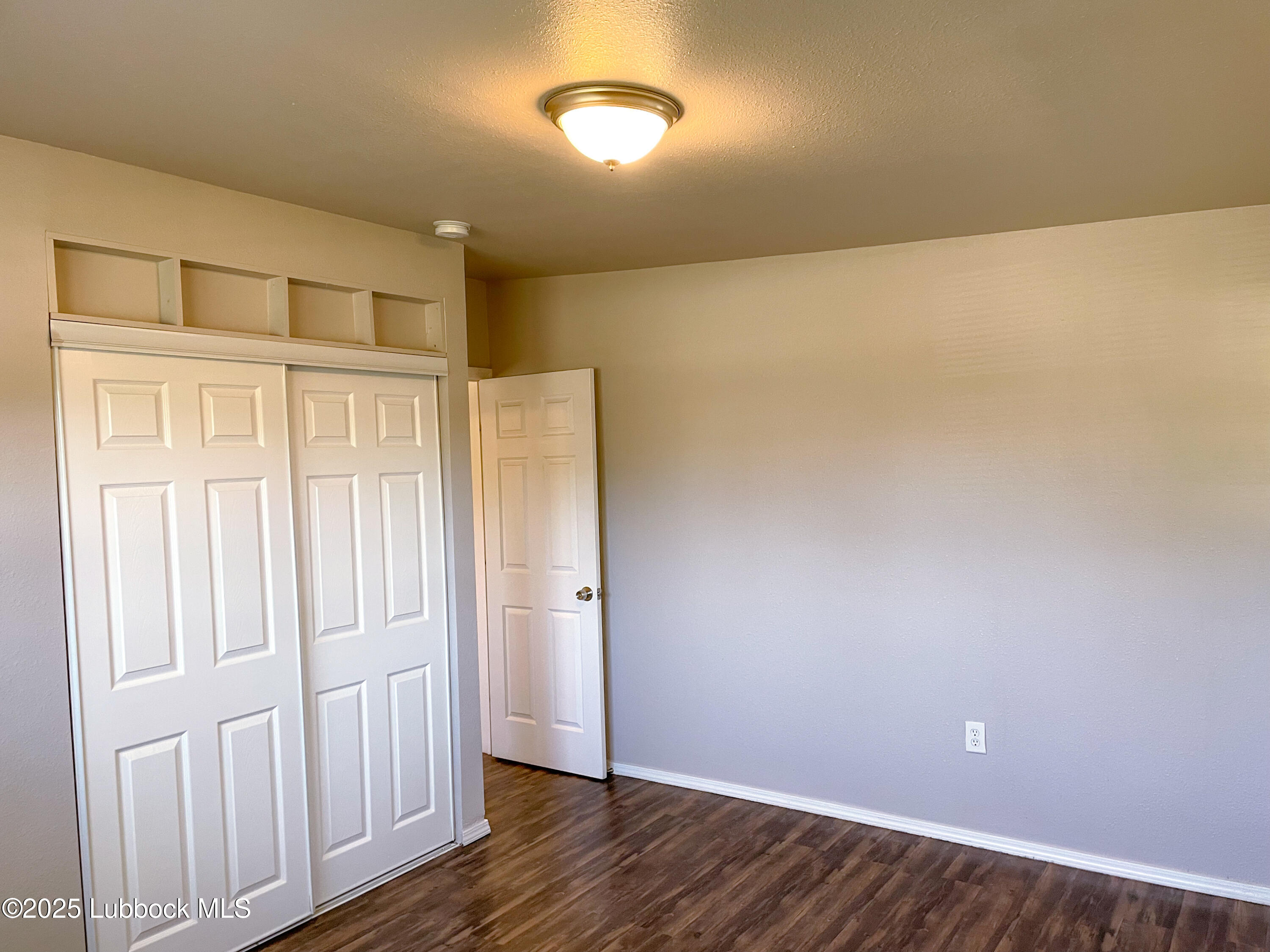 2712 65th Street Property Photo 24