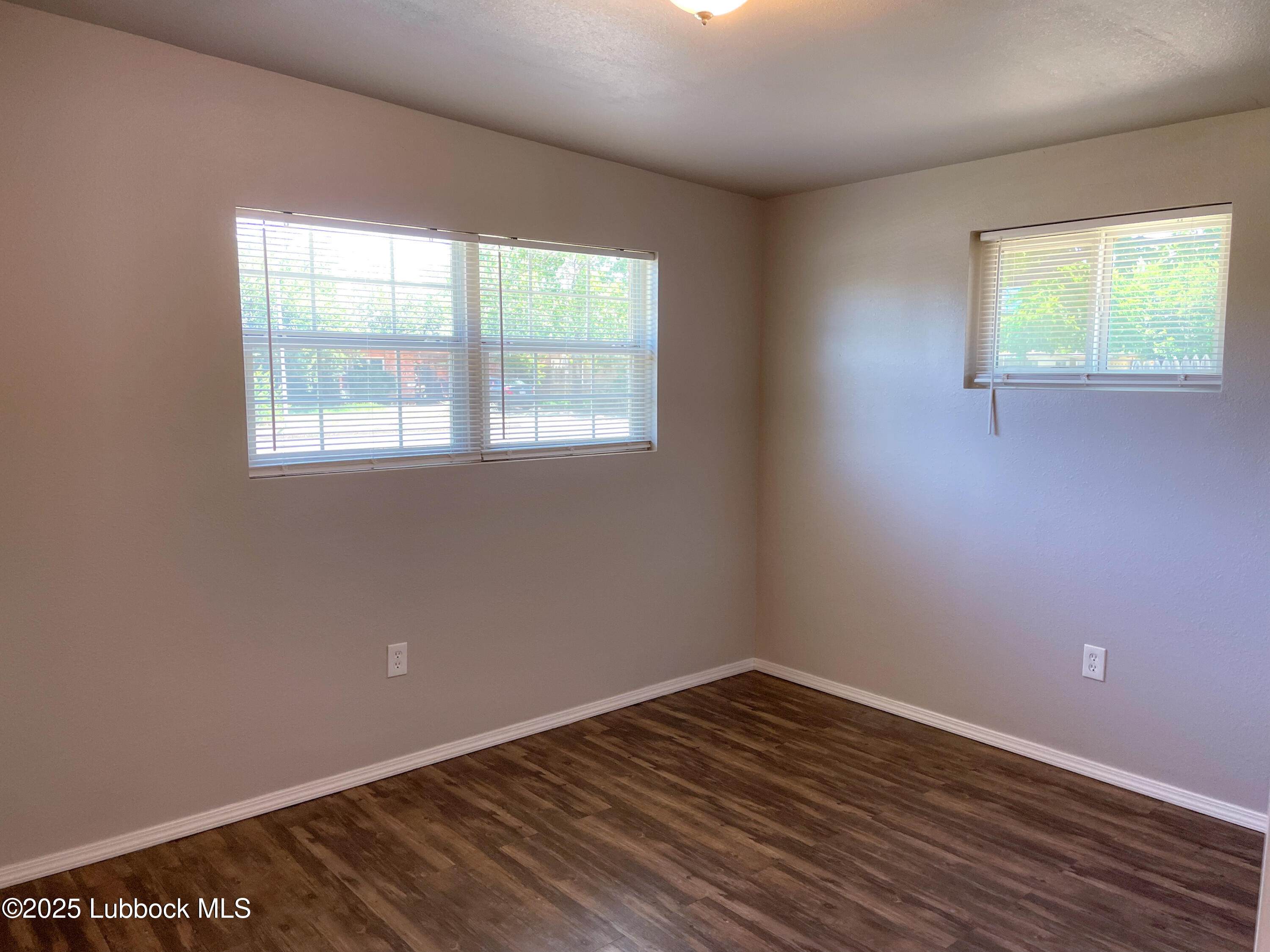 2712 65th Street Property Photo 25