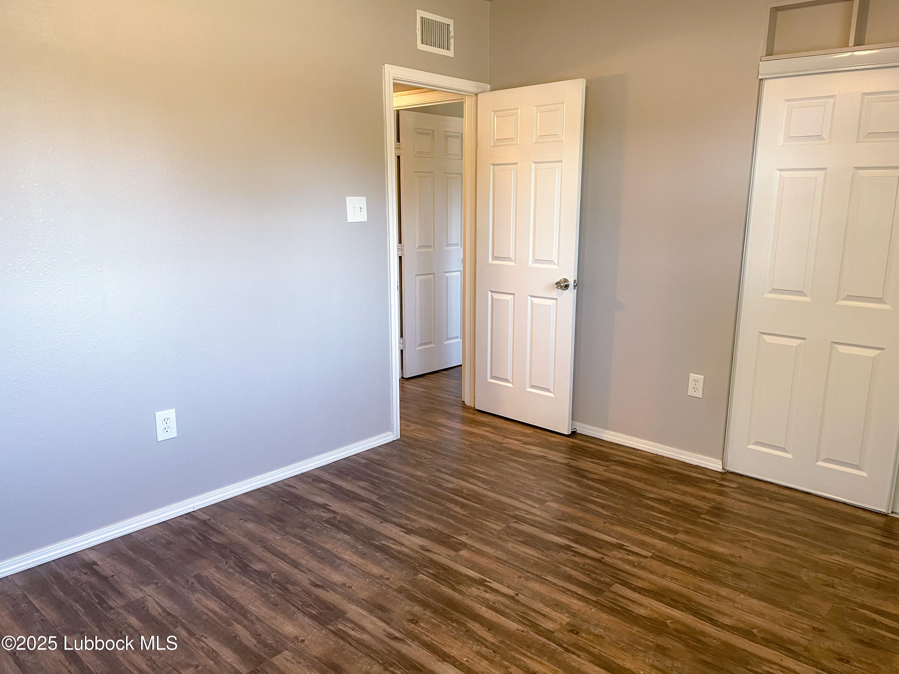 2712 65th Street Property Photo 27
