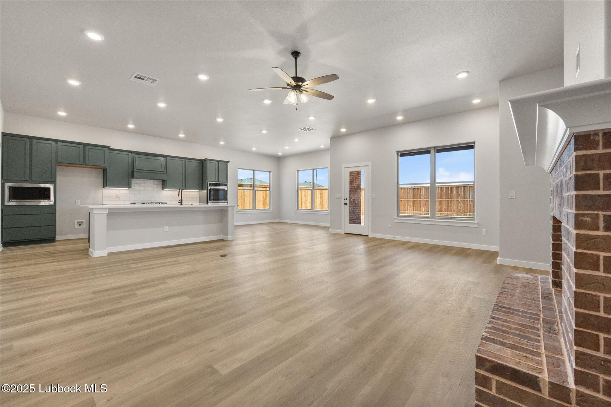2908 Ranch Avenue Property Photo 3