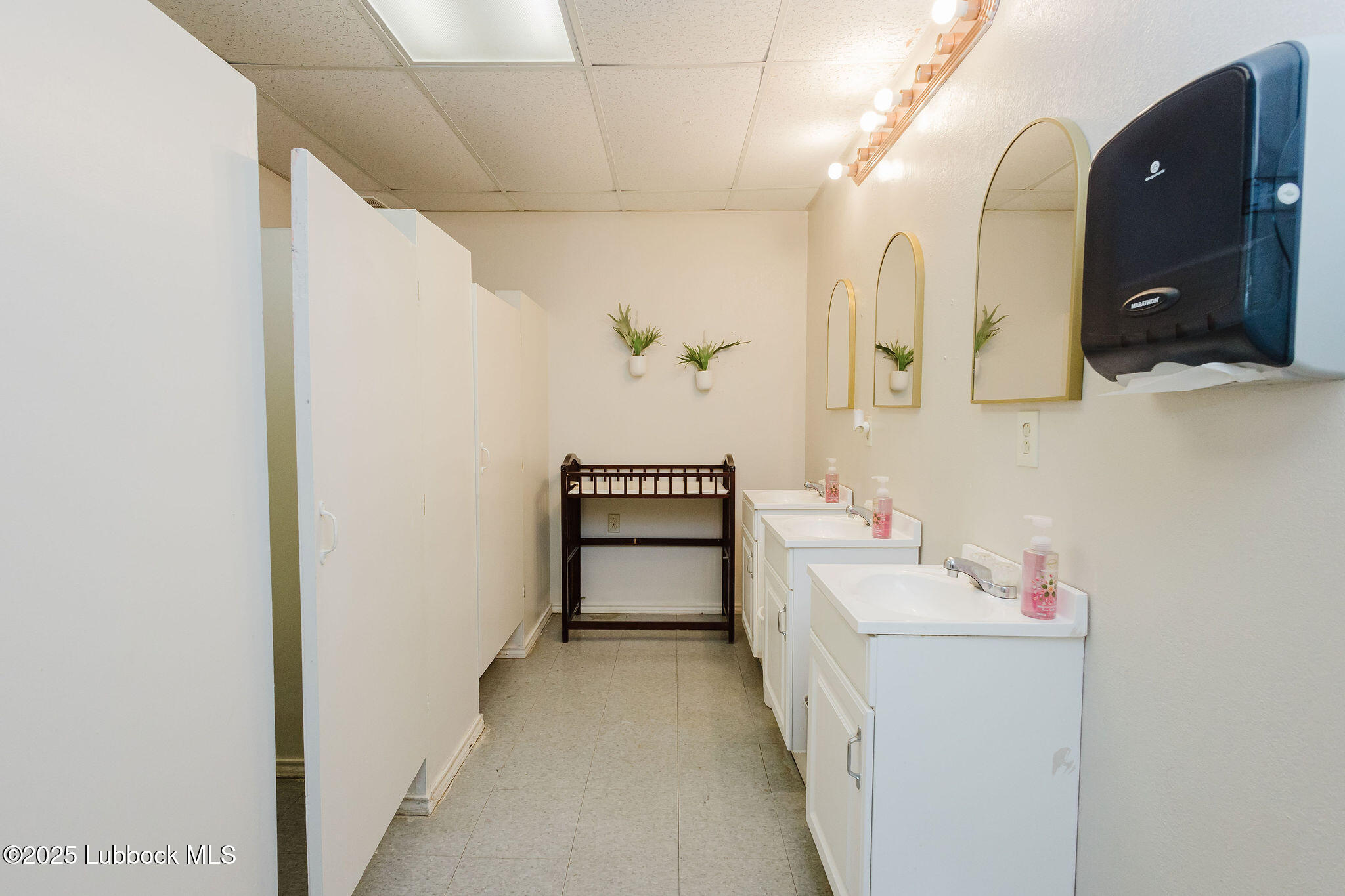 10312 N Fm 1264 Property Photo 12