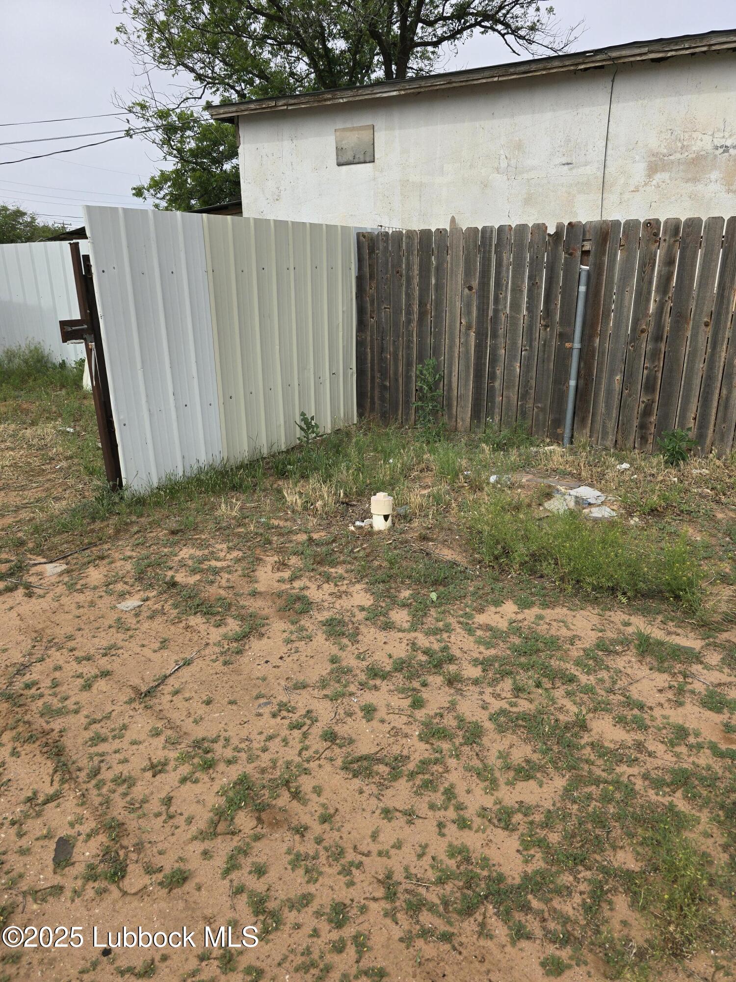 1209 Seminole Road Property Photo 5