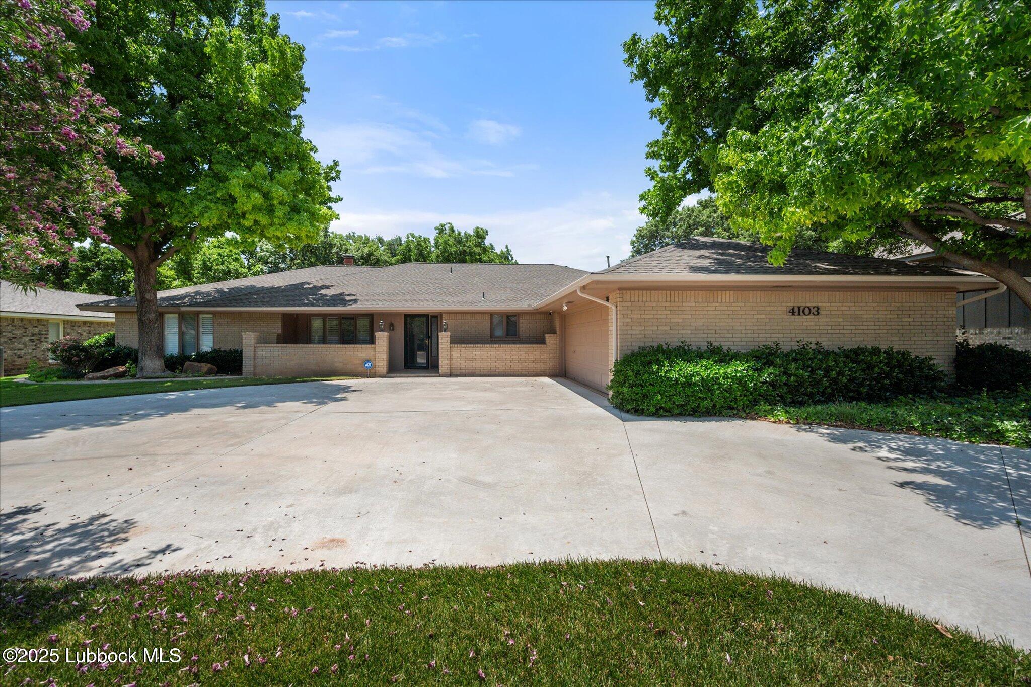 4103 87th Street Property Photo 2
