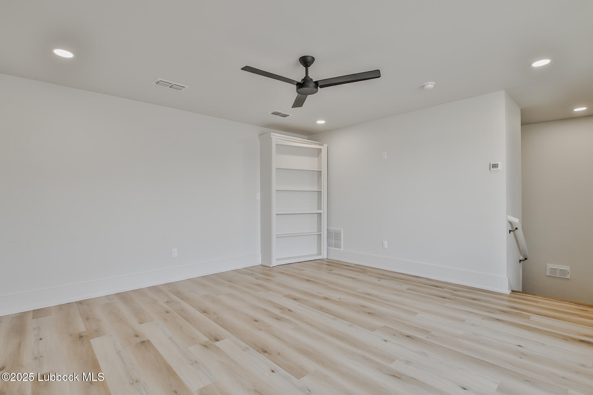 518 Avenue U Property Photo 33