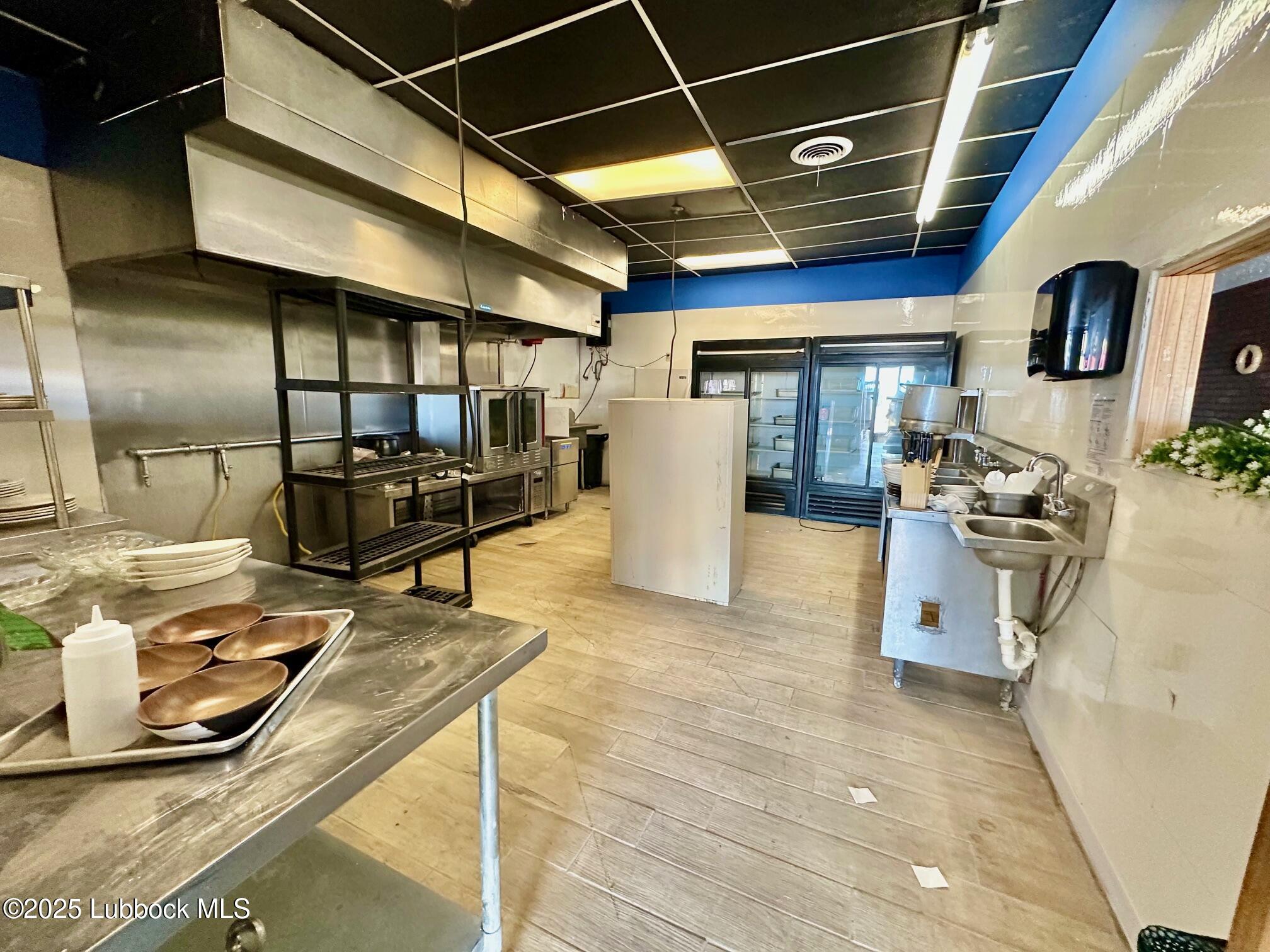 115 W Broadway Avenue Property Photo 6