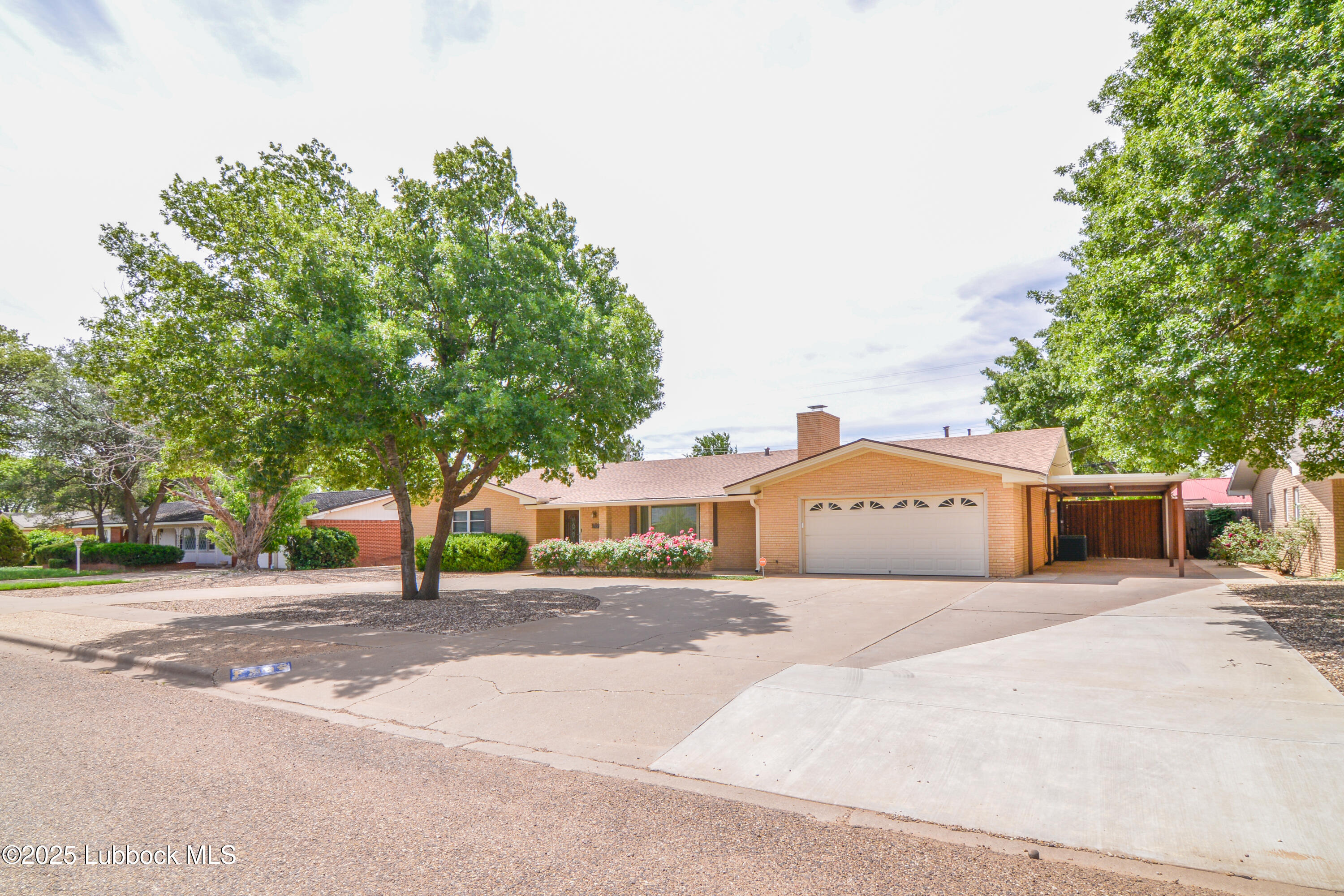 809 7th Street Property Photo 1