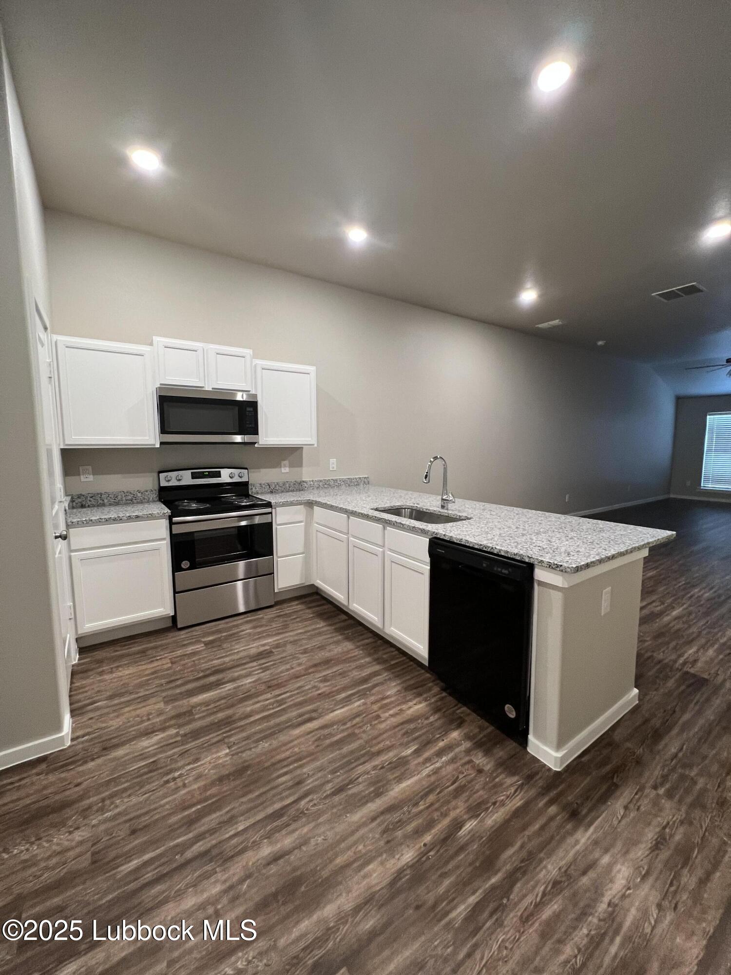 2112 N Jayton Avenue, A Property Photo 1
