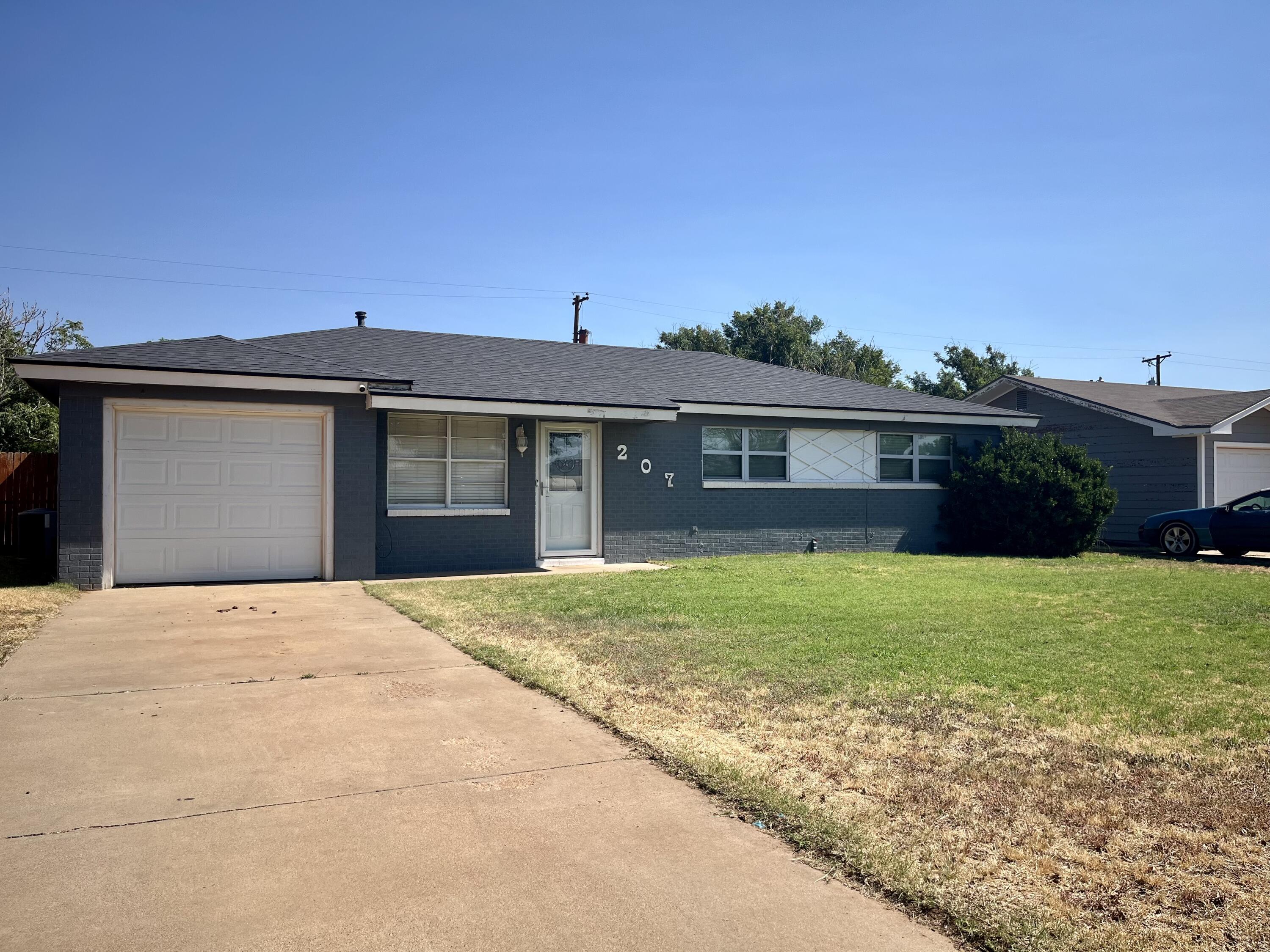 207 Pat Street Property Photo 1