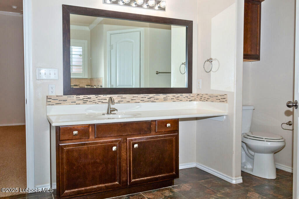 6717 92nd Street Property Photo 9