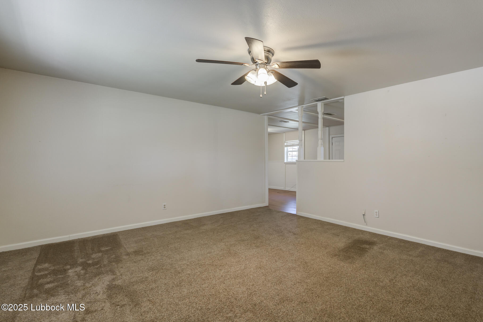 712 Hickory Street Property Photo 4