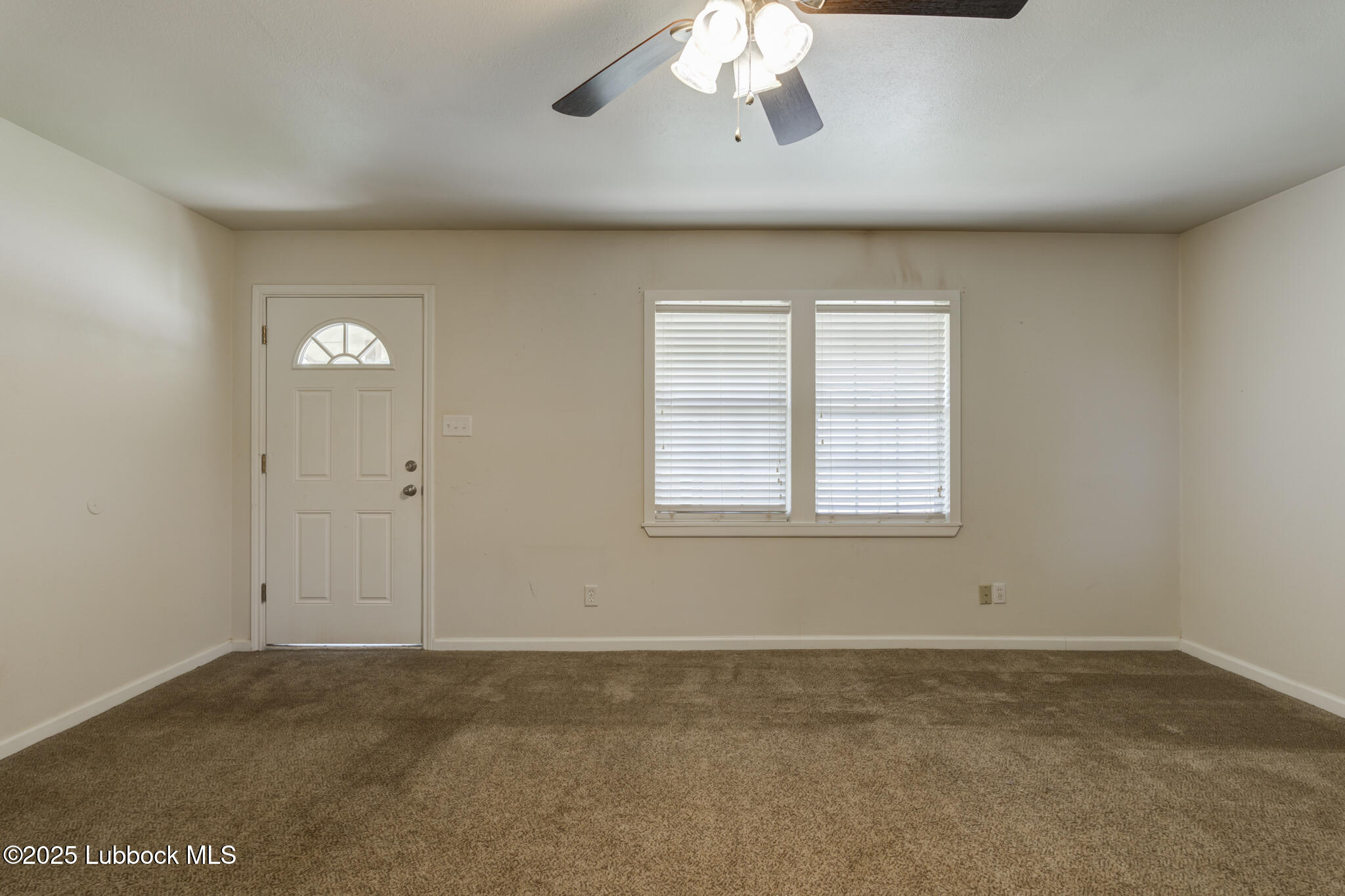 712 Hickory Street Property Photo 7