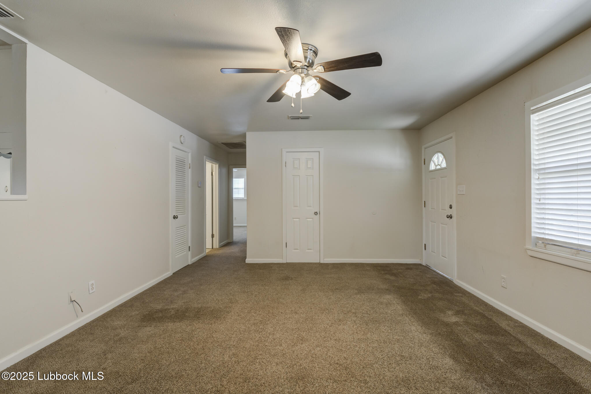 712 Hickory Street Property Photo 9