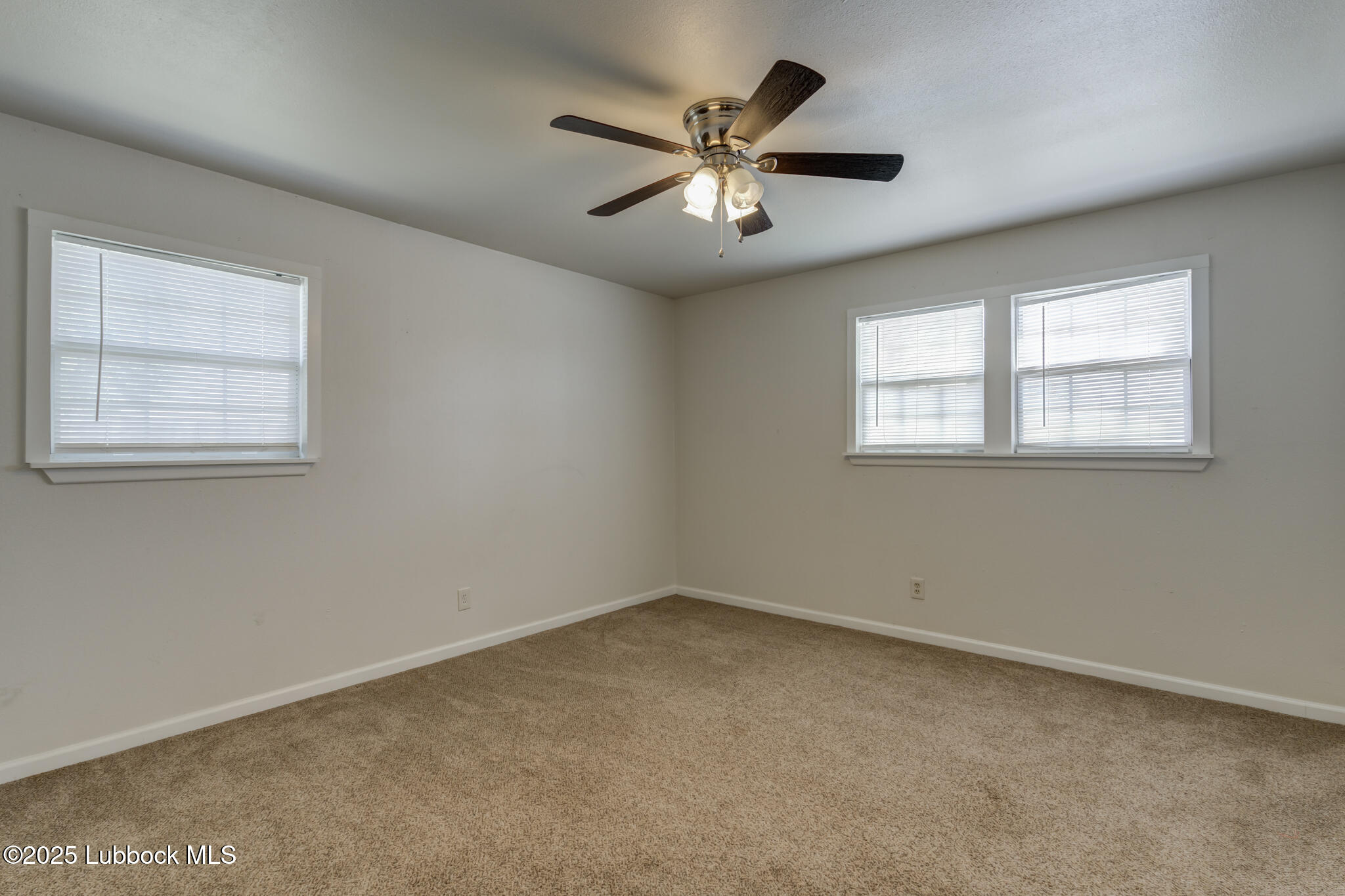 712 Hickory Street Property Photo 30