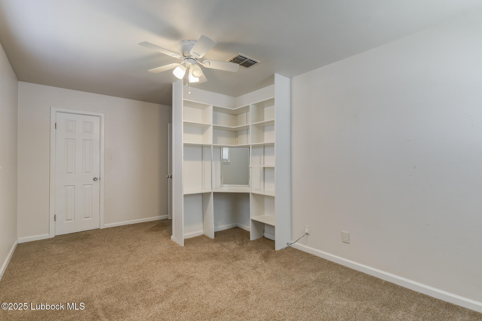 712 Hickory Street Property Photo 33