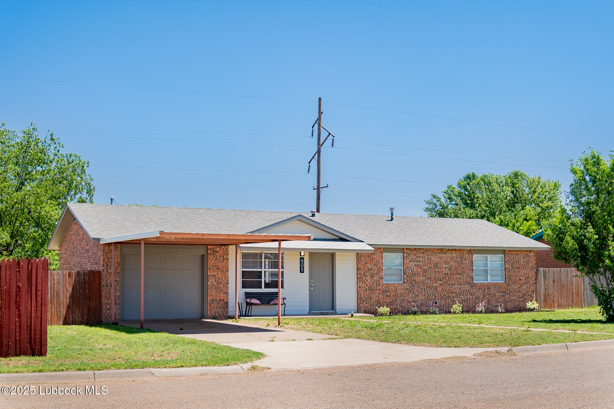 605 8th Street Property Photo 1