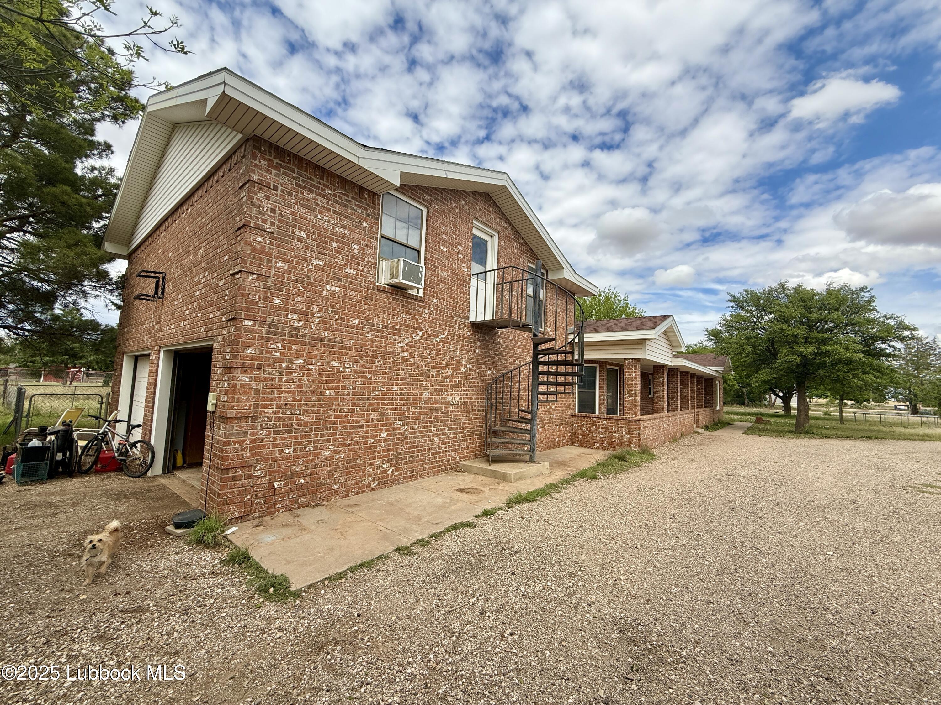 8014 County Rd 5840 Property Photo 5