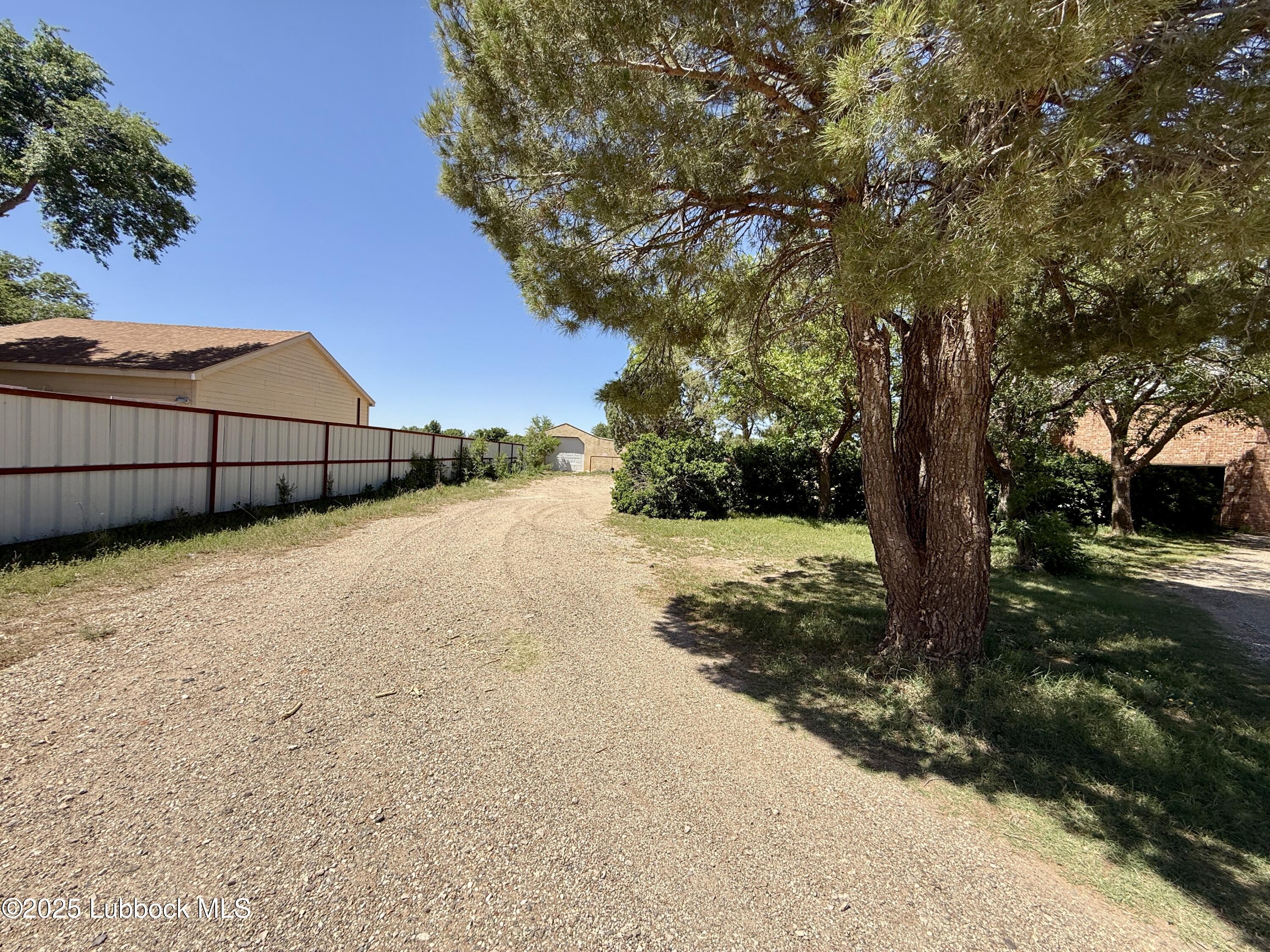8014 County Rd 5840 Property Photo 9
