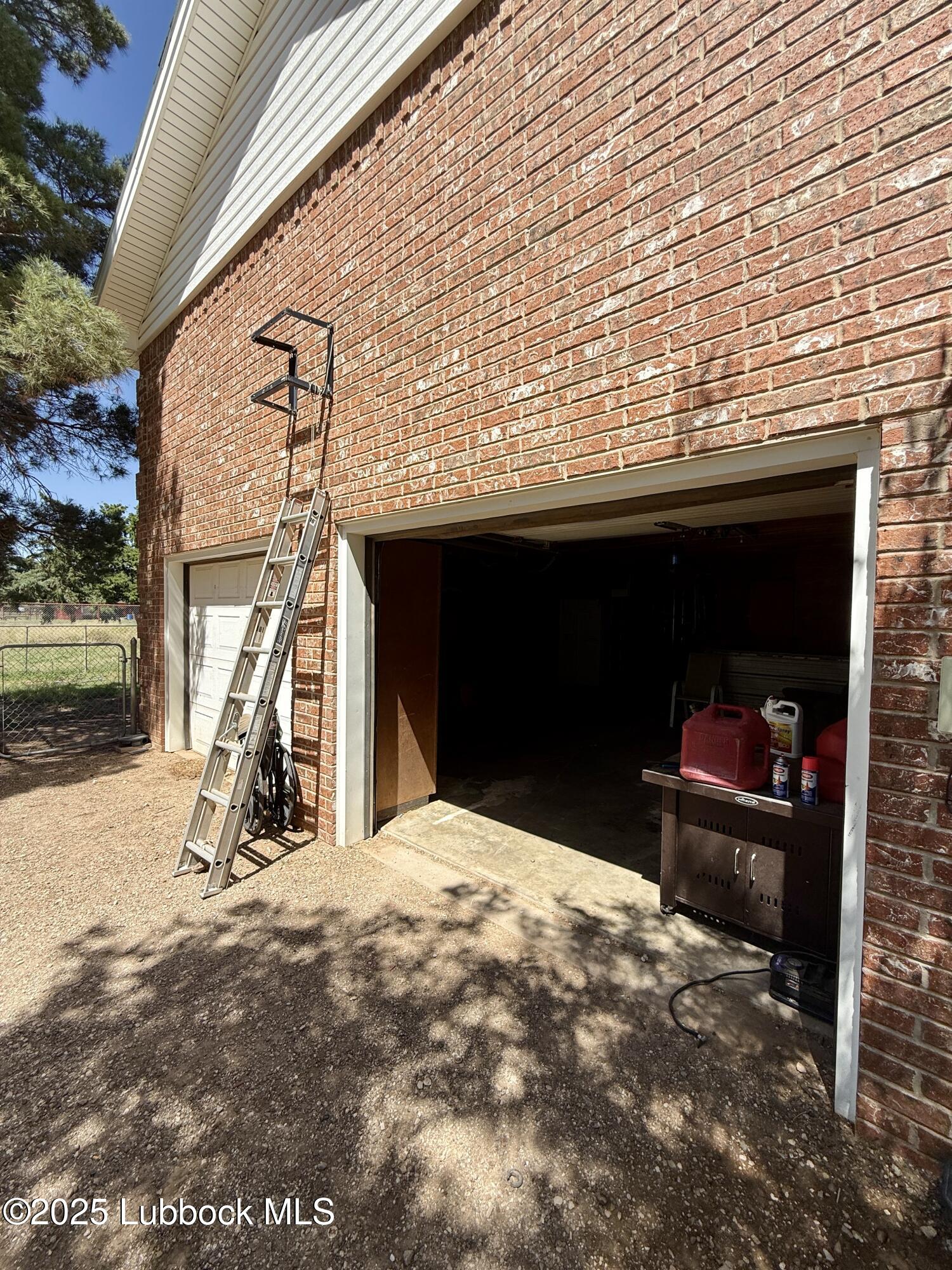 8014 County Rd 5840 Property Photo 12