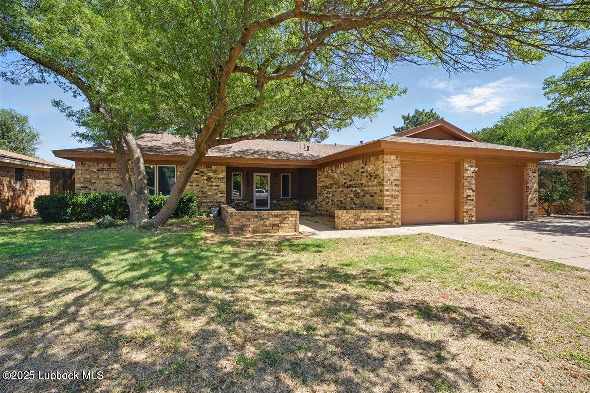 5726 67th Street Property Photo 1